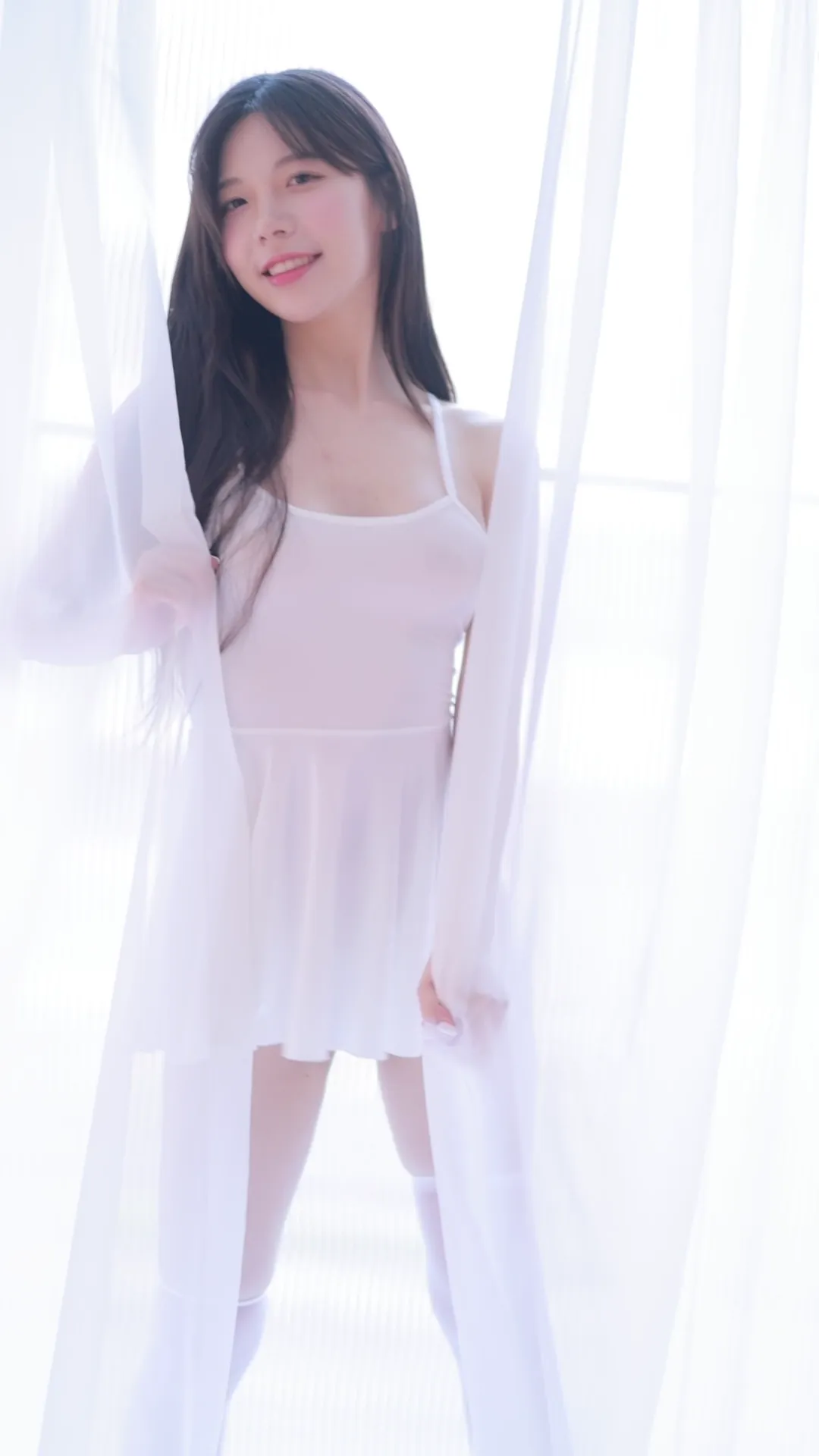 Patreon NO.038 leeesovely (李素英) 2023四月刊 04 [79P+11V／3.77GB]
