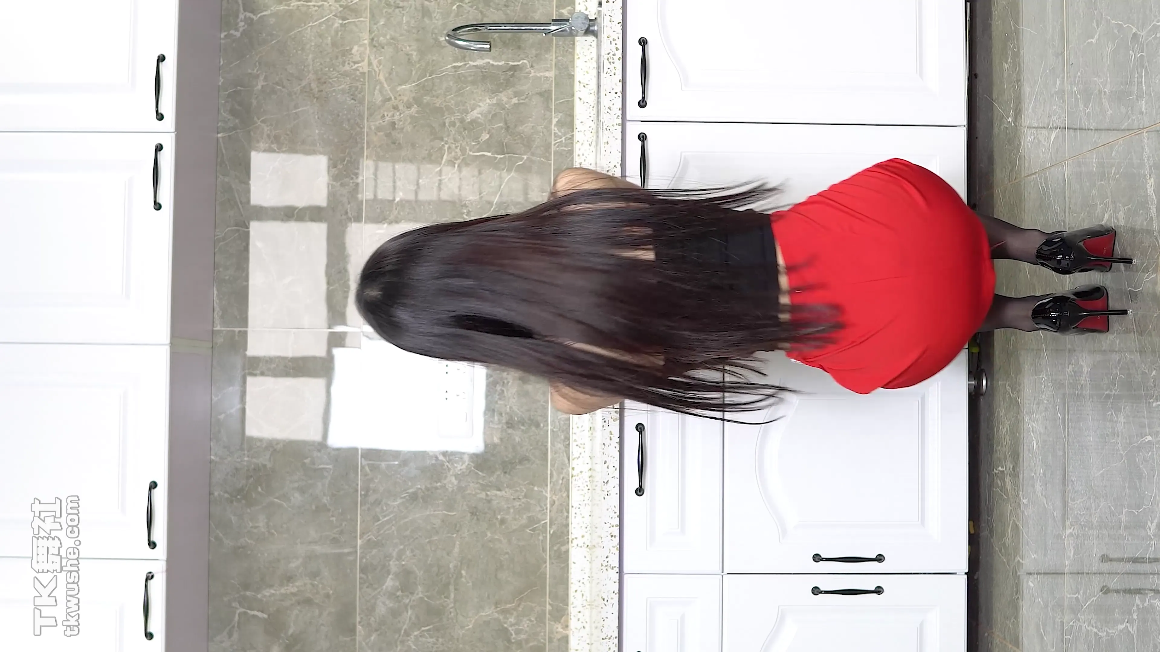 TK舞社 NO.040 红色短裙黑丝高跟舞蹈  [1V-295M] - 第4张