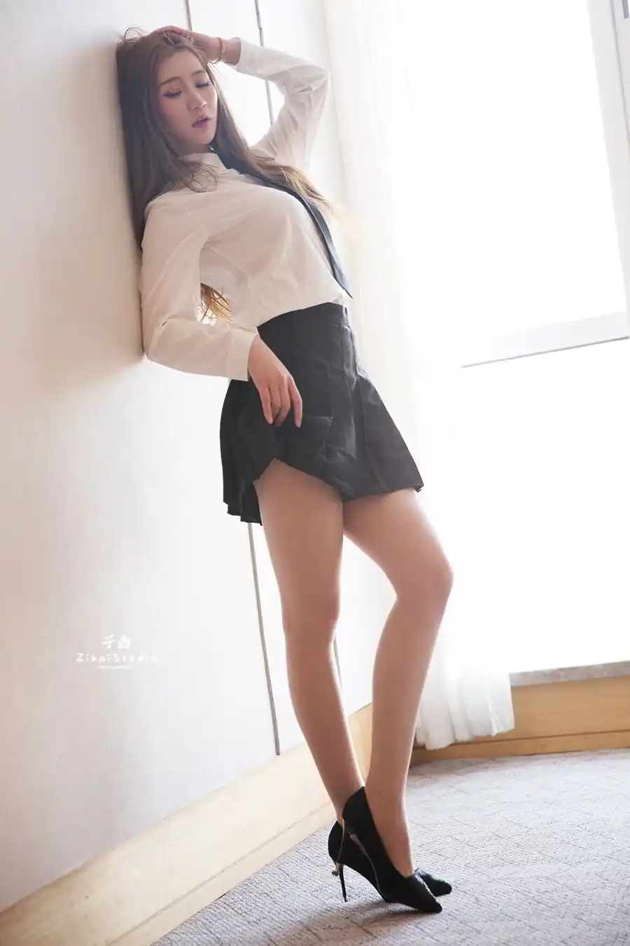 TouTiao头条女神 2020-04-05 玄子 长腿女生 - 第2张