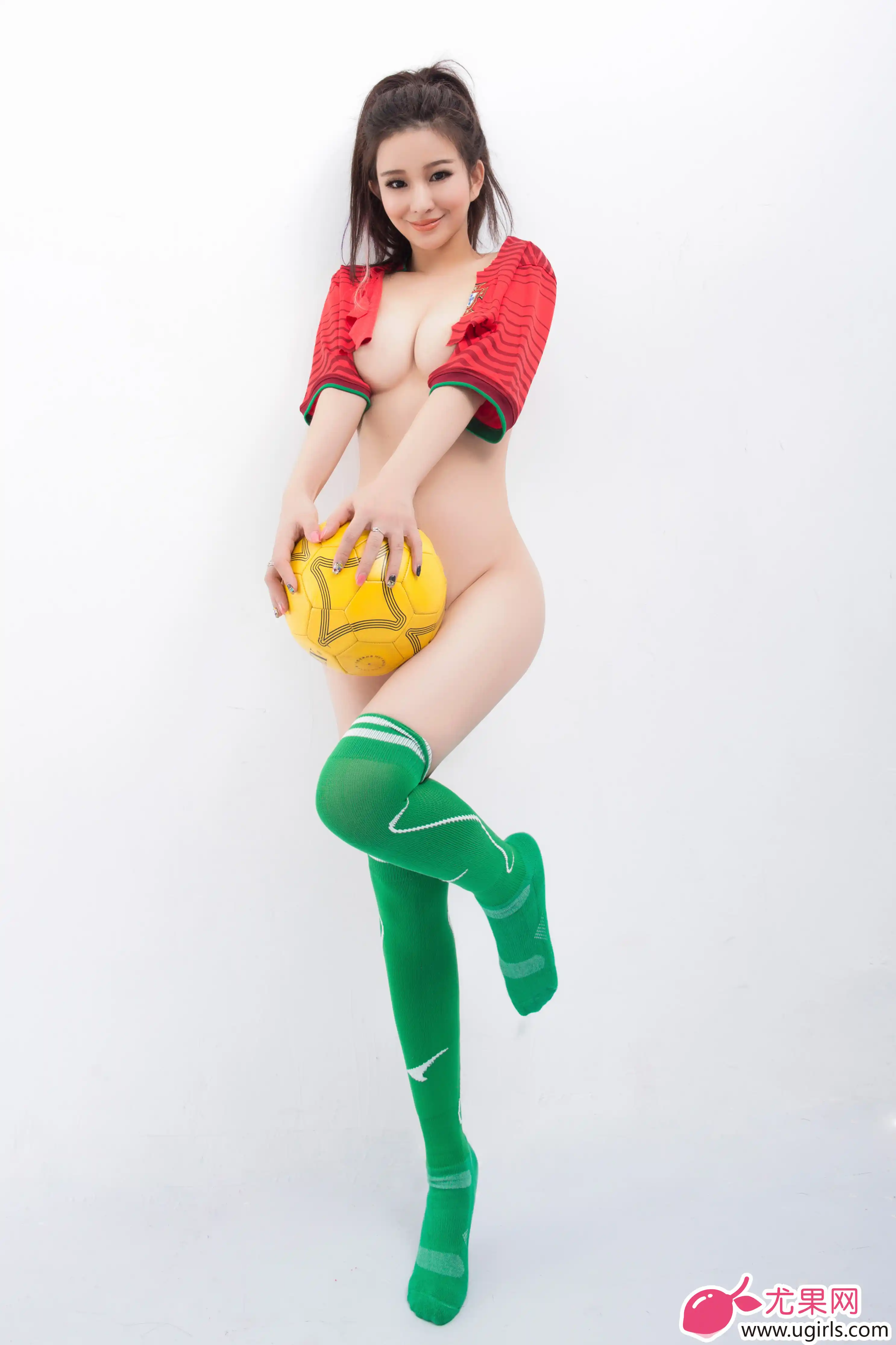 Ugirls尤果网 2014.06.17 NO.T001 足球宝贝合辑一 [30P91MB] - 第2张