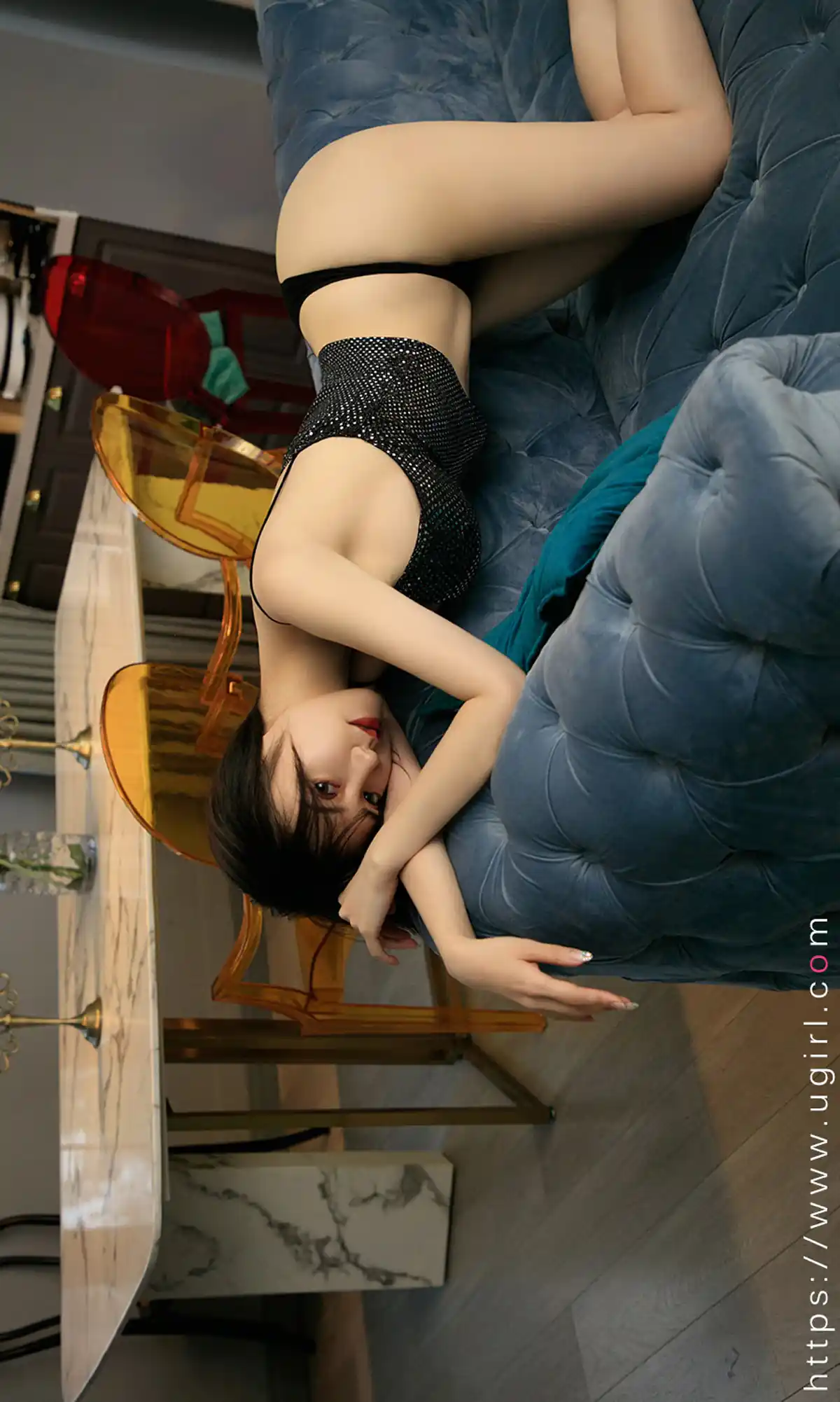 [爱尤物]2021 NO.2195 夏玲蔓 沉默的女皇[35P／39.6MB] - 第2张
