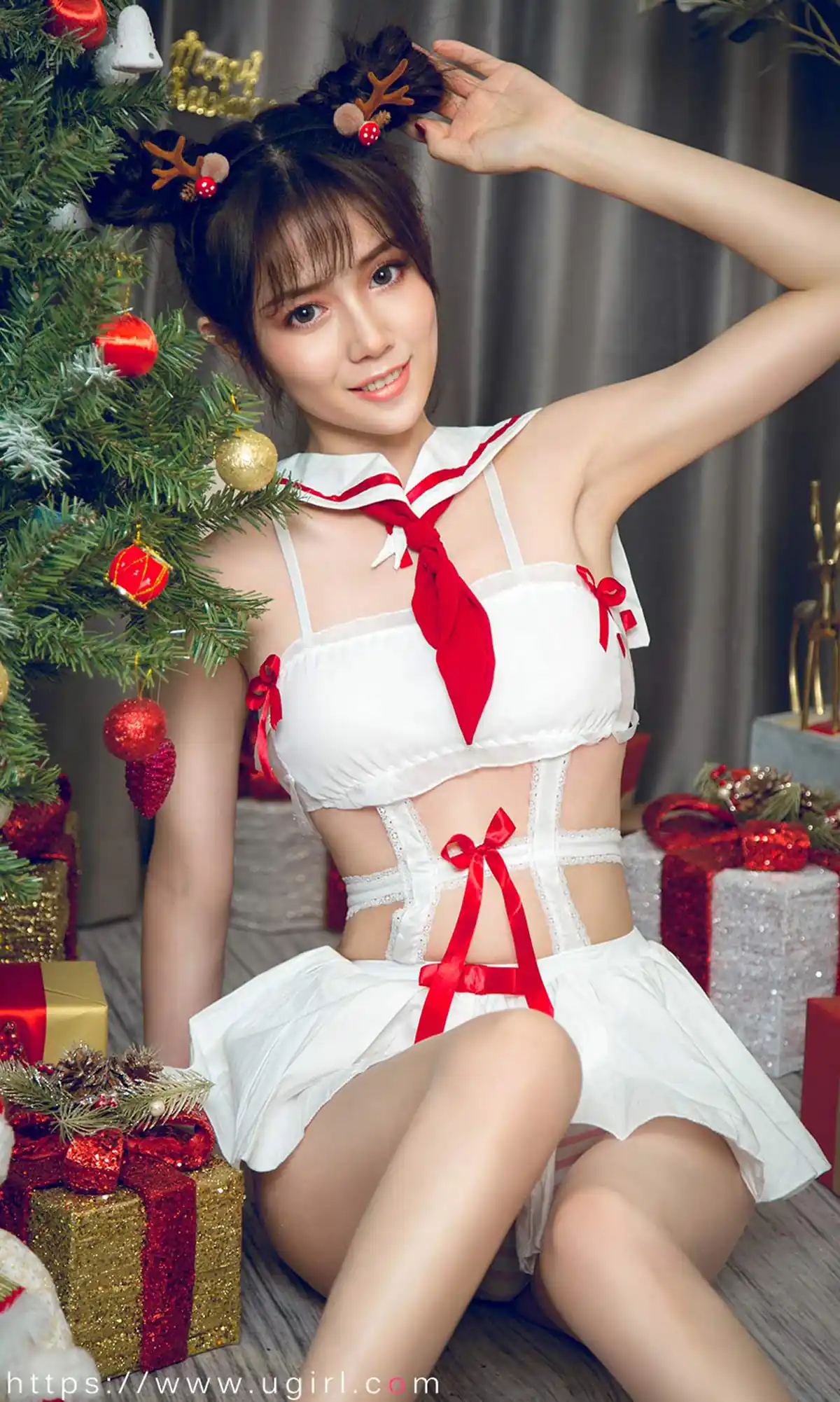 [Ugirls爱尤物] 2019.12.24 No.1679 唐小糖 制服少女圣诞秀 [35P] - 第4张