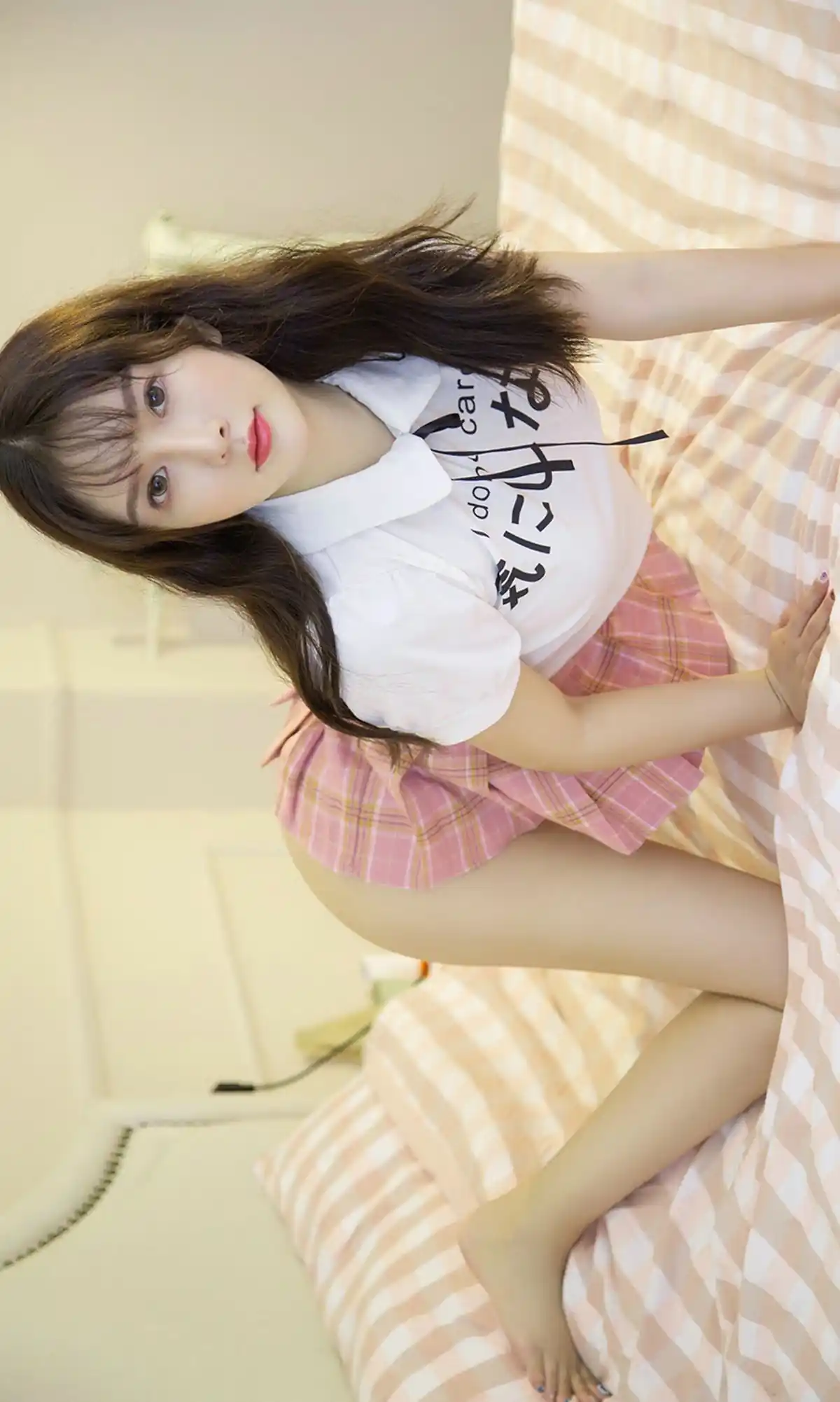 [Ugirls爱尤物] No.1504 慵懒的百利甜 优米 [35P20MB] - 第2张