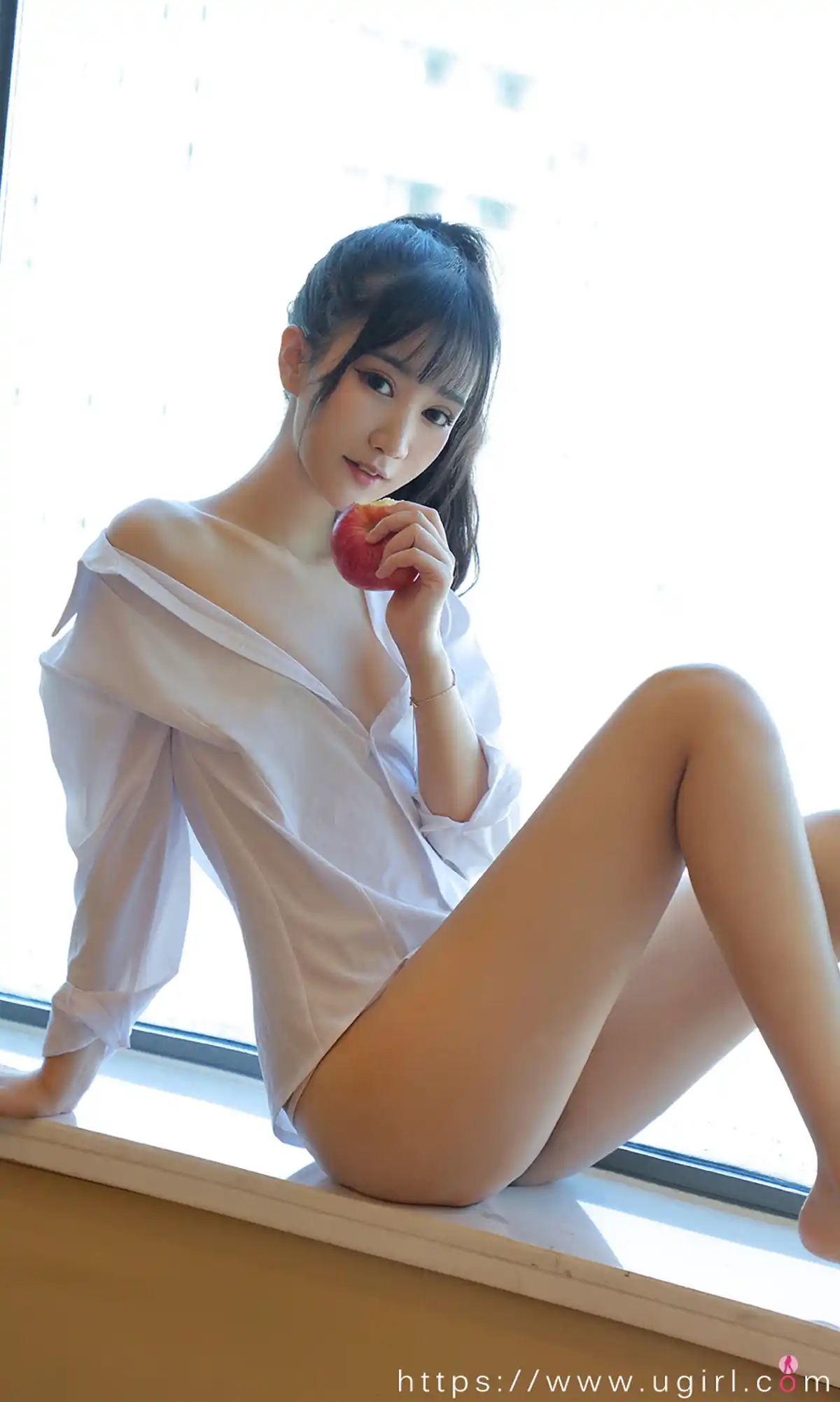 [Ugirls爱尤物] No.2013 喵酱 粘人的小猫酱 [35P+33.3MB] - 第3张