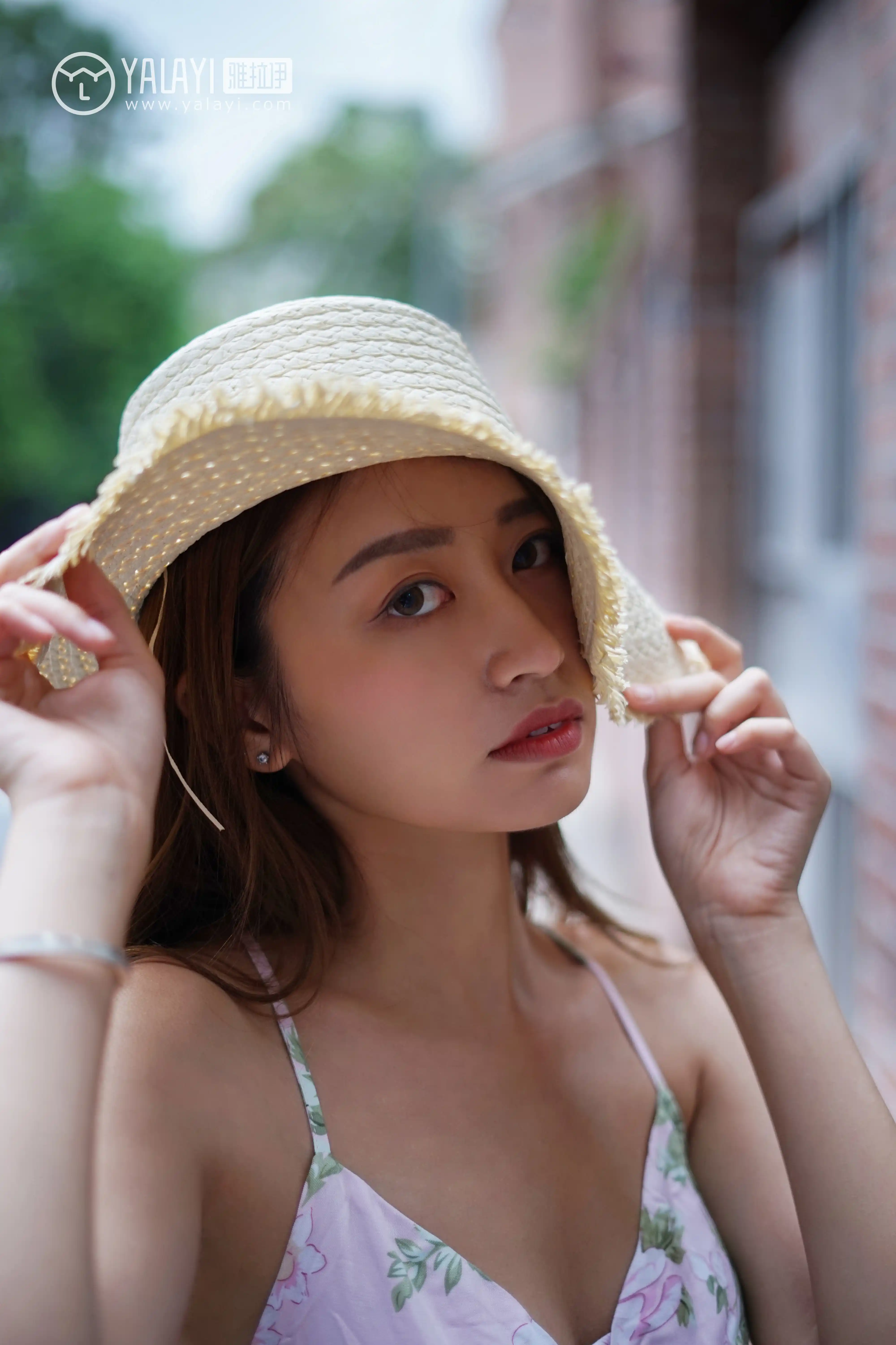 YALAYI雅拉伊 2019.05.06 NO.035 下雨天你在思念谁 饰媛 [39P382M] - 第4张