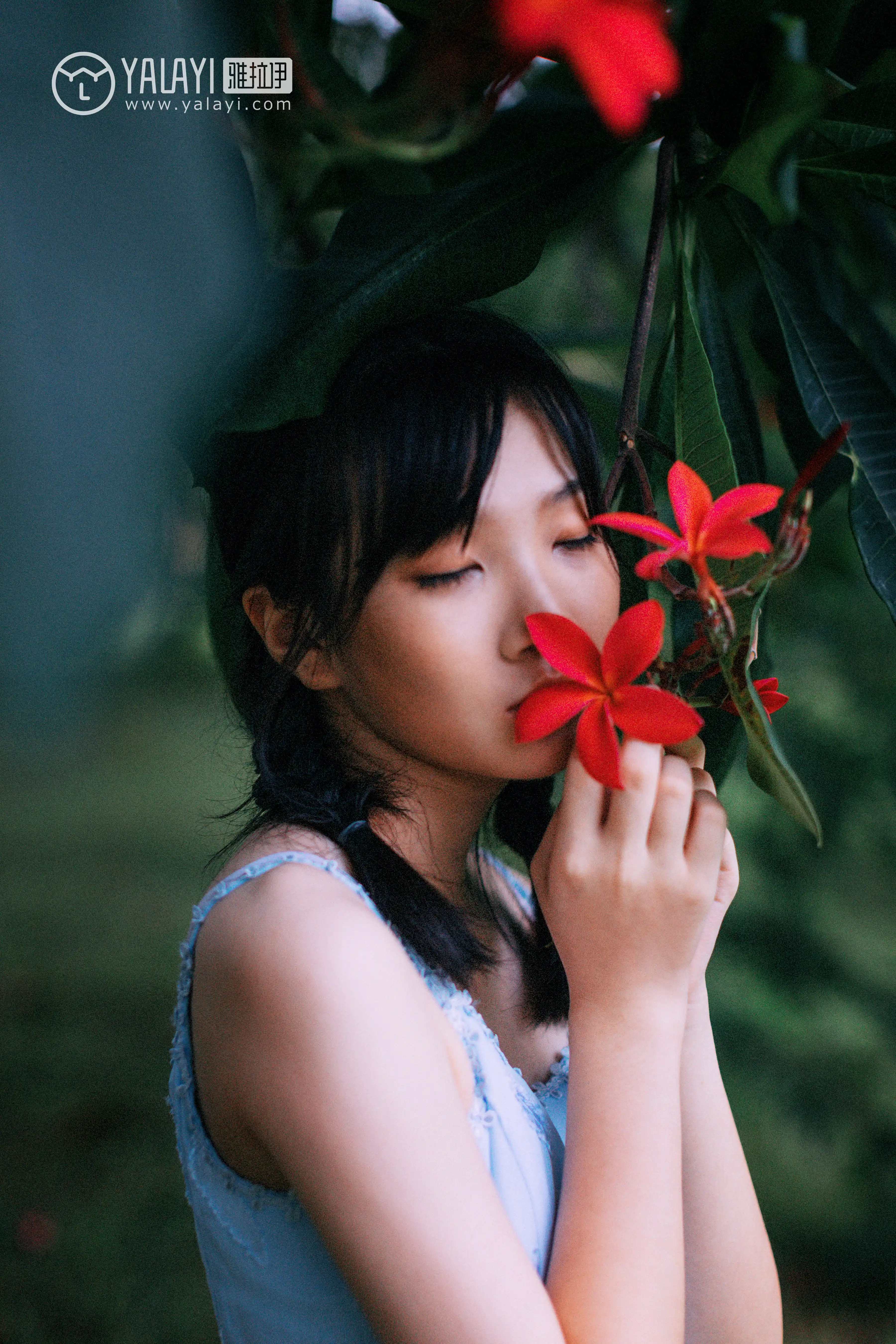 YALAYI雅拉伊 2019.05.06 NO.082 绿喜青花 Doubleyu [40P767M] - 第2张