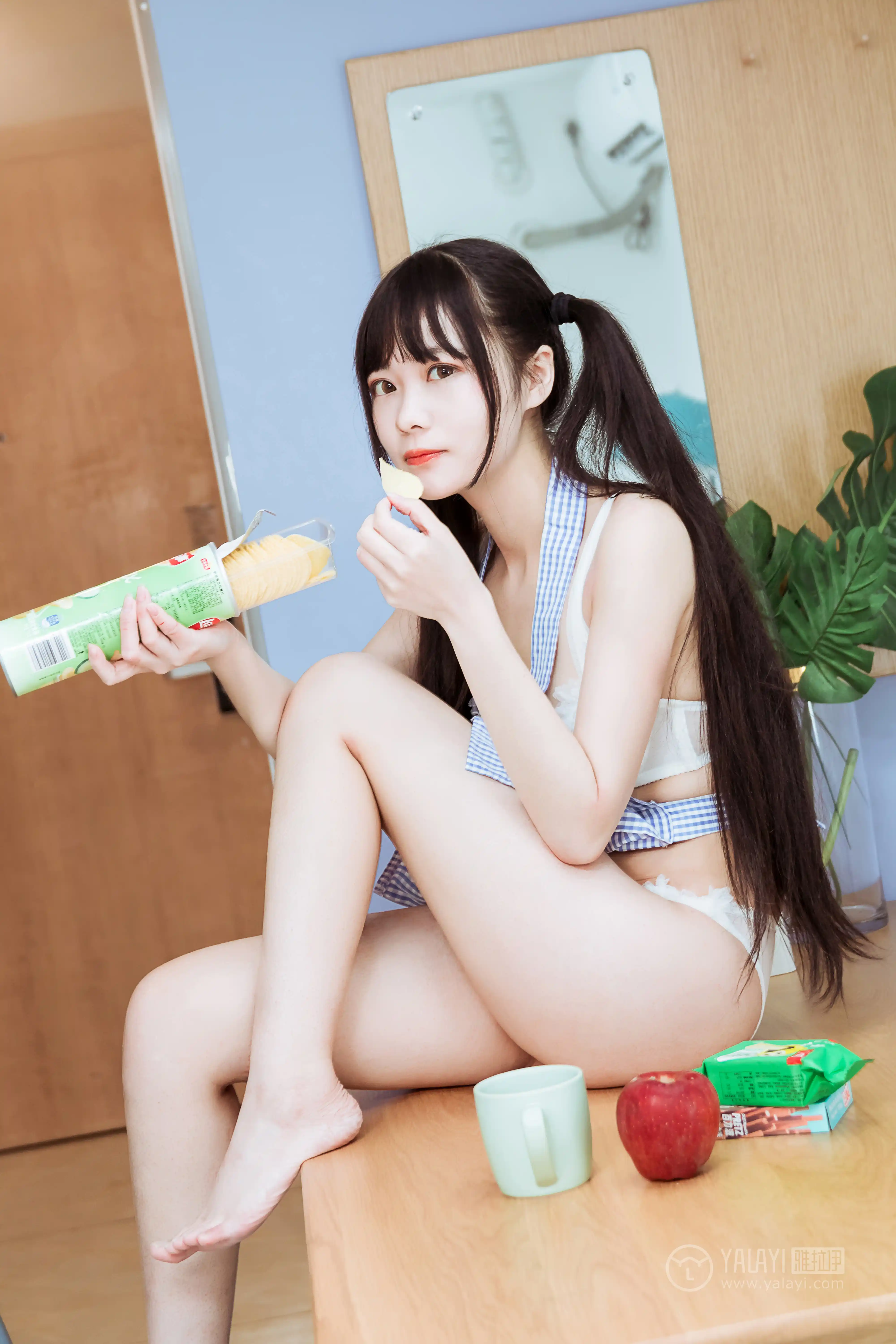 YALAYI雅拉伊 2019.05.06 NO.204 美味厨娘 小琉 [41P387M] - 第3张