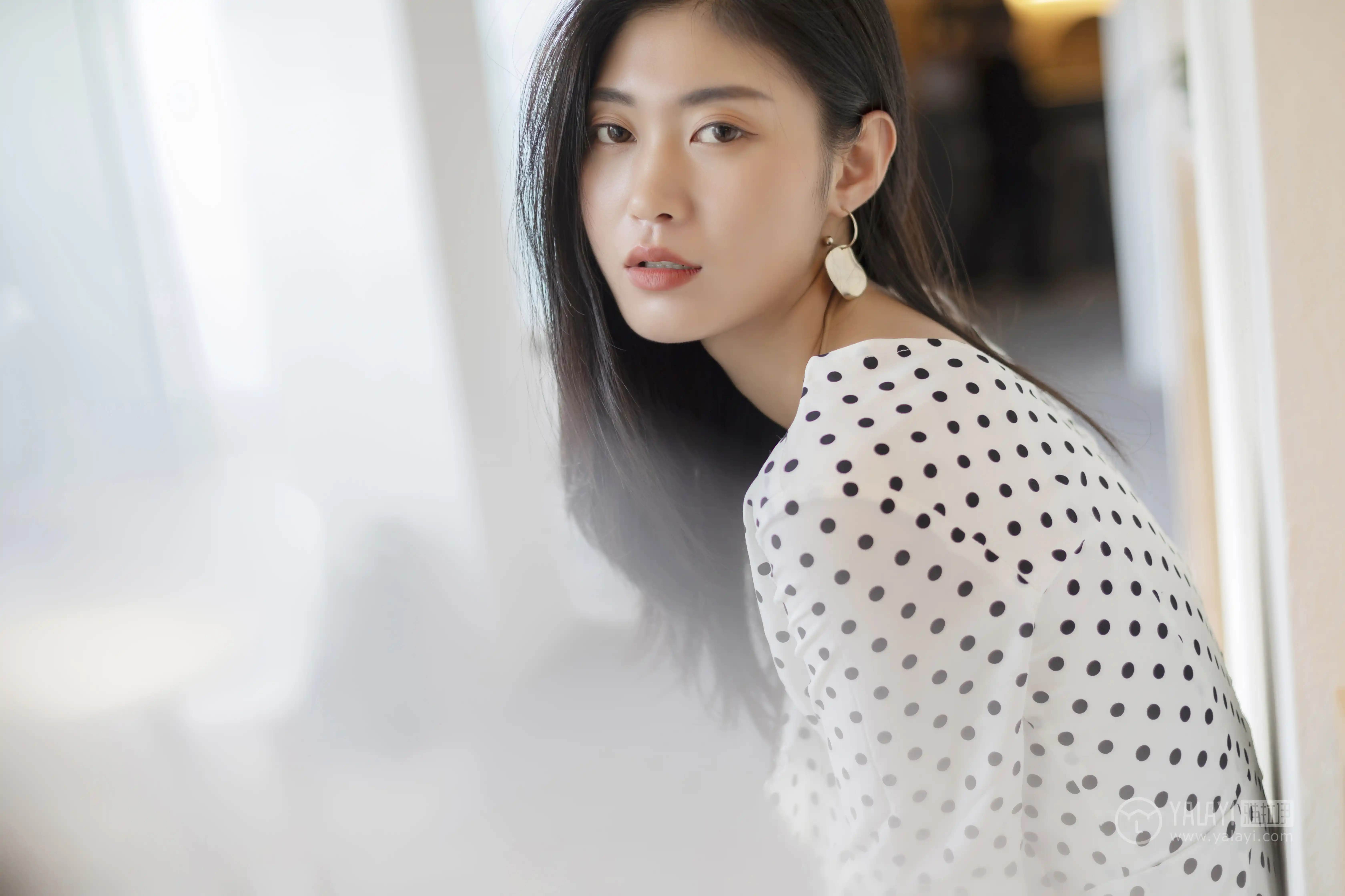 YALAYI雅拉伊 2019.05.06 NO.264 波点女孩儿 乔妹儿 [44P482M] - 第4张