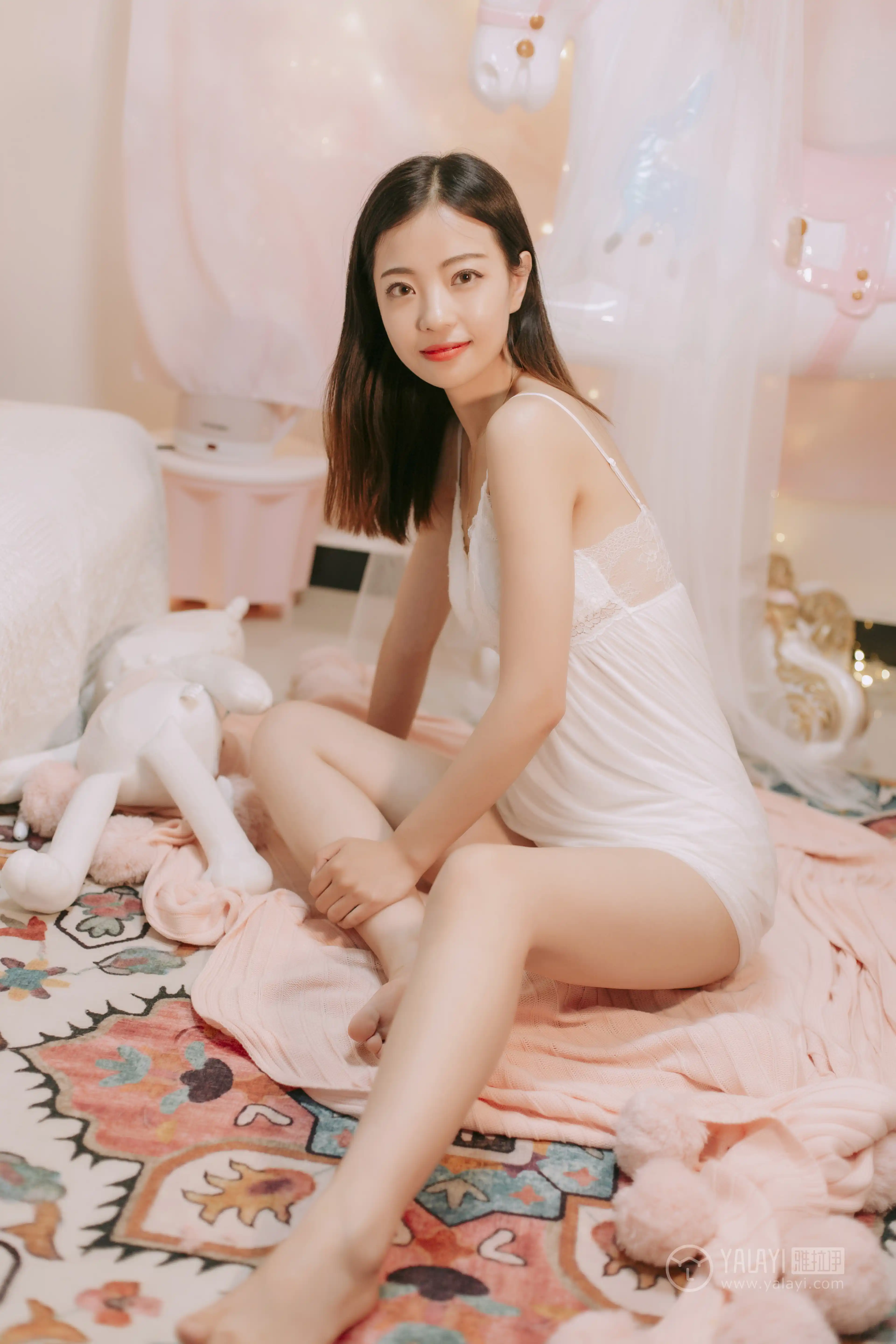 YALAYI雅拉伊 2019.05.06 NO.334 浪漫满屋 高若童 - 第2张