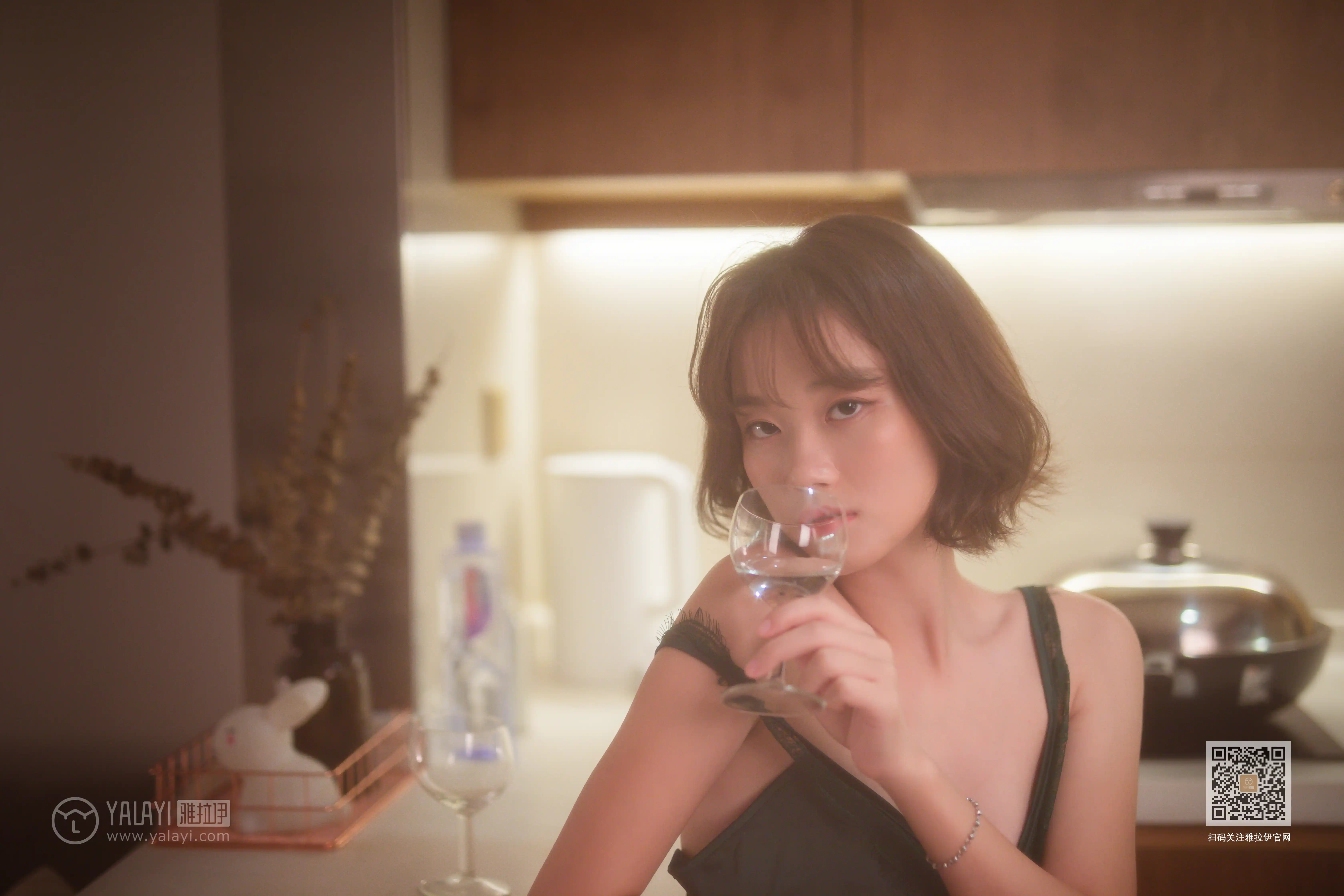 YALAYI雅拉伊 2019.05.06 NO.412 特技小厨娘 良子 - 第2张