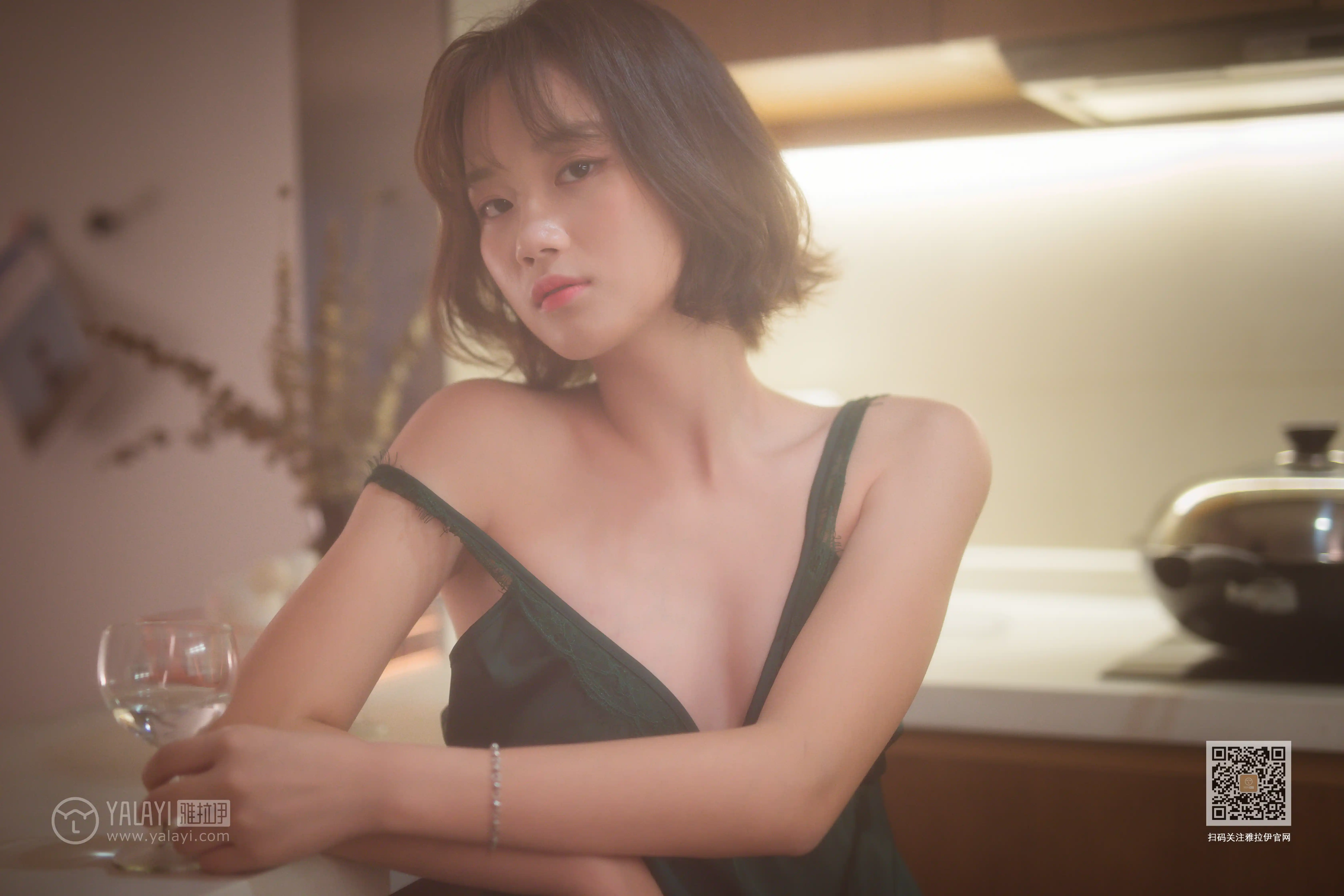 YALAYI雅拉伊 2019.05.06 NO.412 特技小厨娘 良子 - 第4张