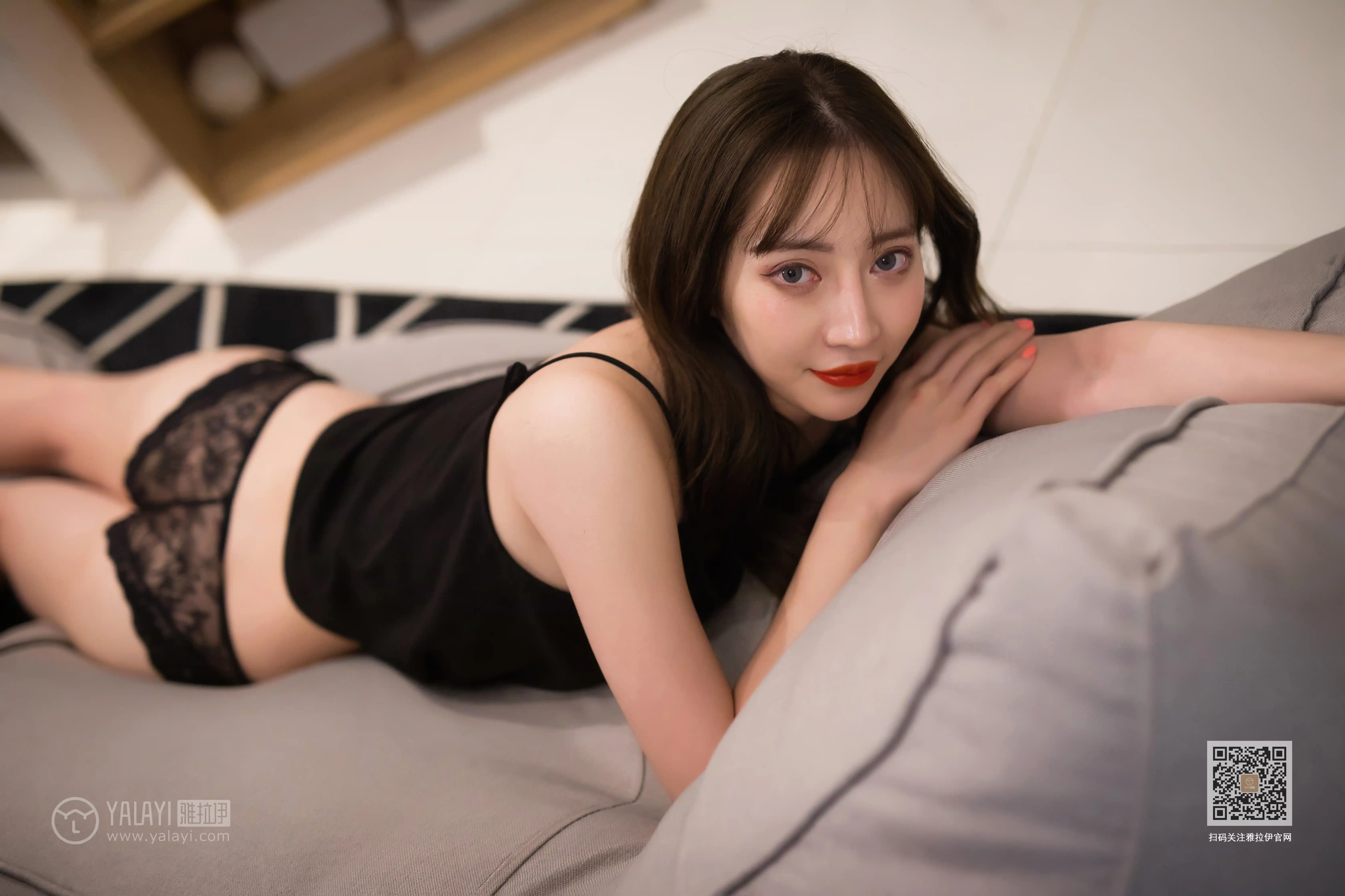YALAYI雅拉伊 2019.05.06 NO.477 小吊带 白雪 [49P738MB] - 第3张