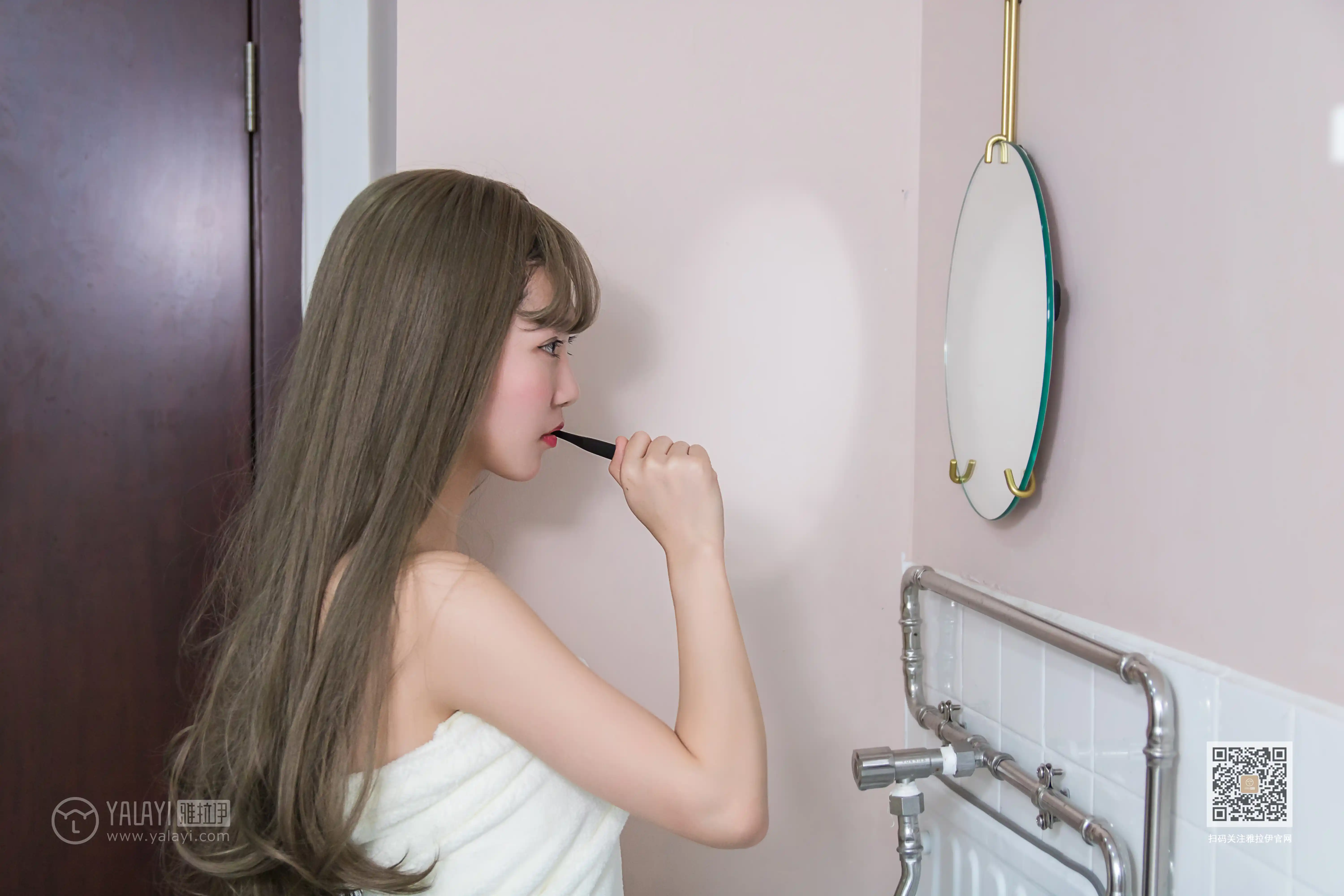 YALAYI雅拉伊 2020.03.25 NO.585 宁馨儿《粉红猪小妹》[41+1P] - 第2张