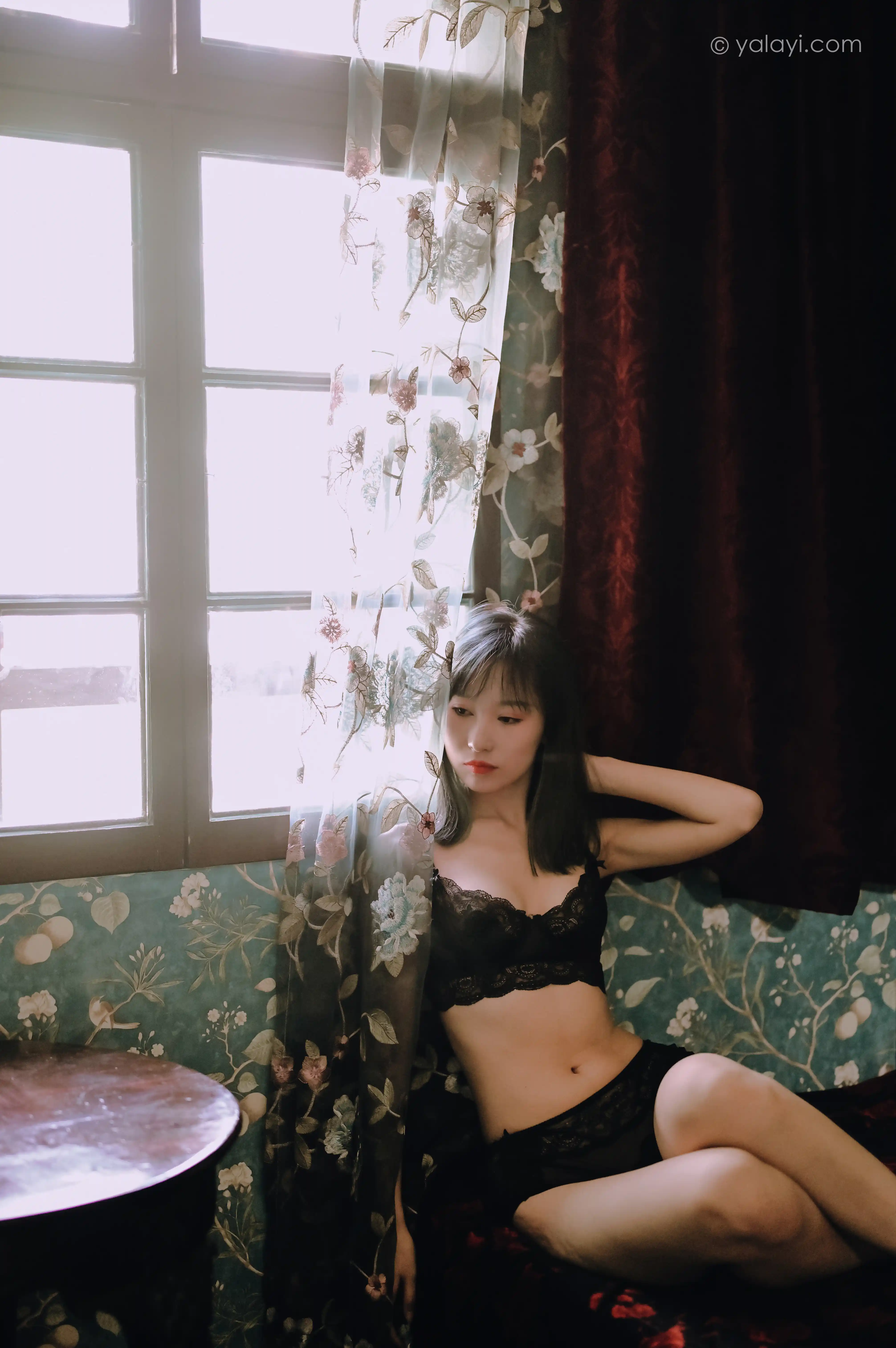 YALAYI雅拉伊 2020.06.18 NO.663 田也《窗内心语》[40+1P] - 第3张