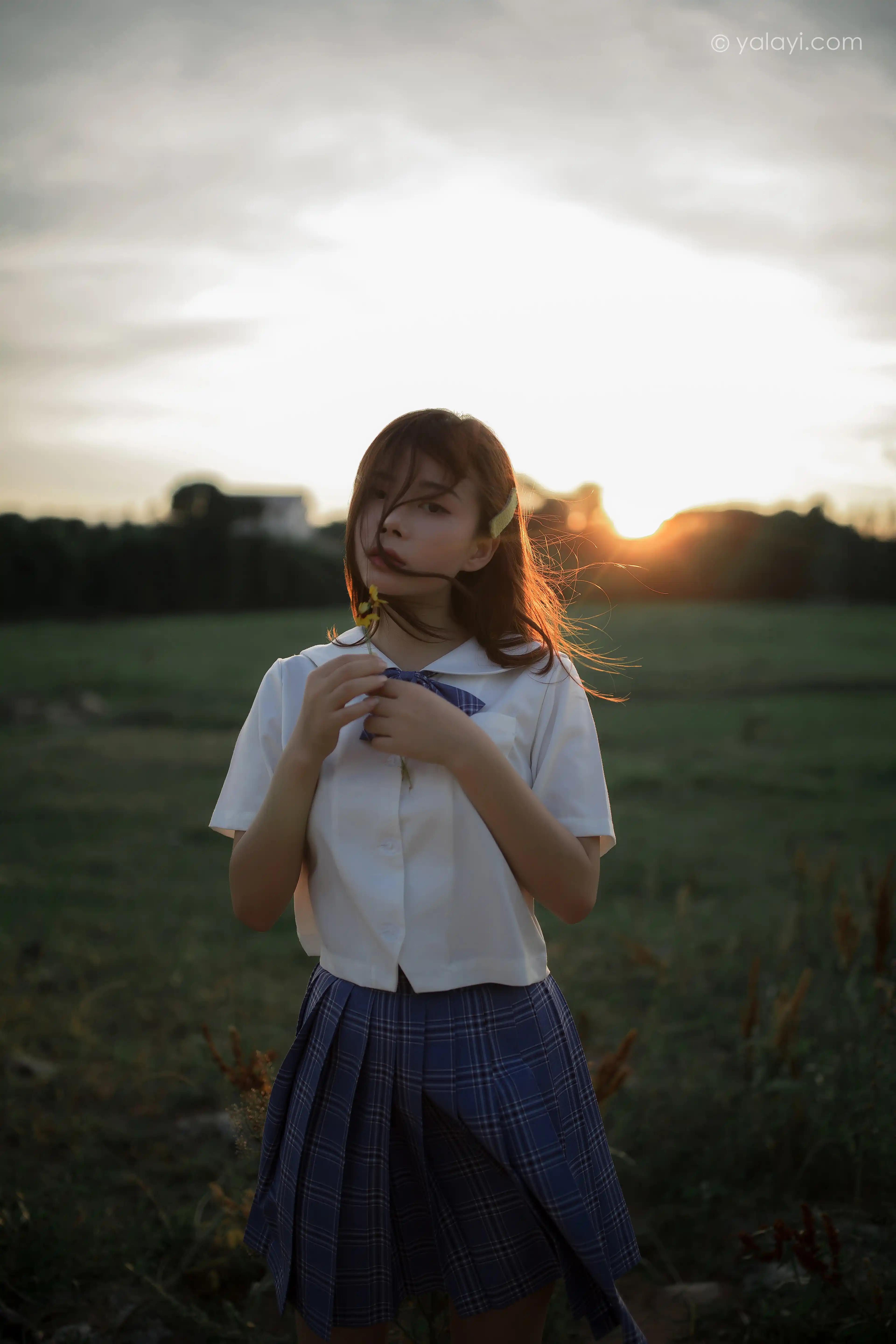 YALAYI雅拉伊 2020.07.28 NO.677 枝娅《青春在河畔奔走》[41P+1P671M] - 第3张