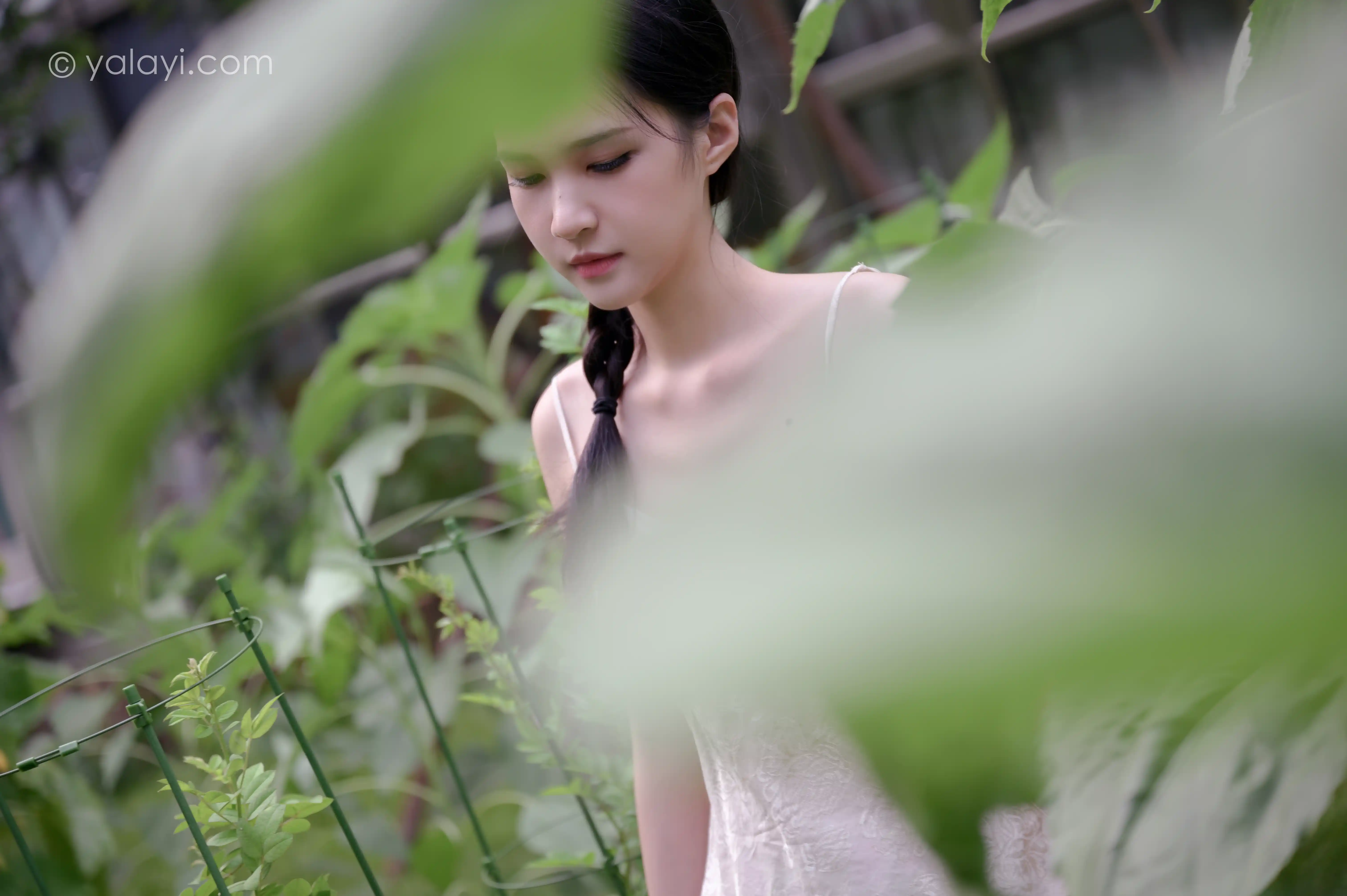 YALAYI雅拉伊 2020.08.02 NO.682 方岚《孤芳不自赏》[49P+1P603M] - 第2张