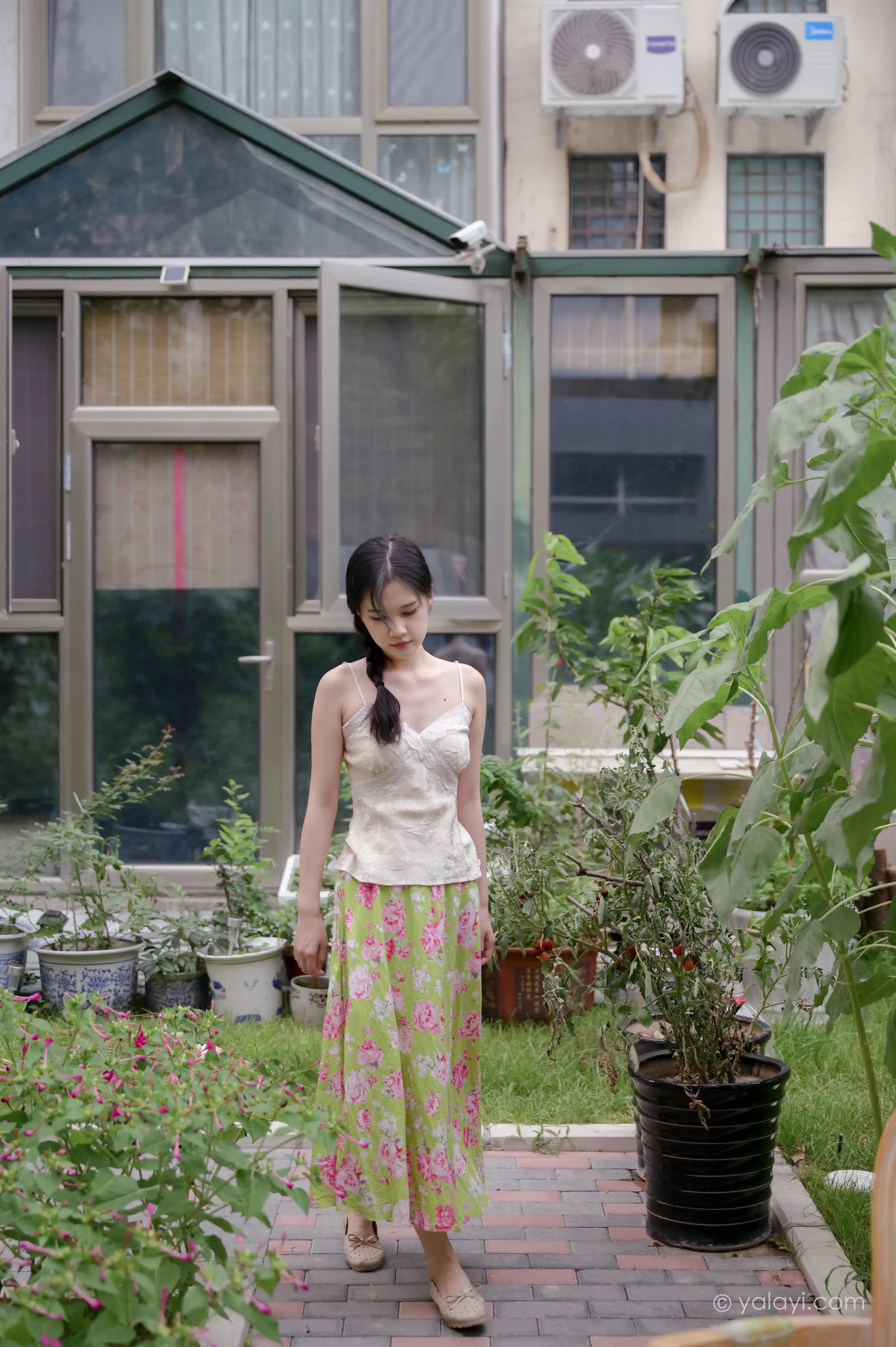 YALAYI雅拉伊 2020.08.02 NO.682 方岚《孤芳不自赏》[49P+1P603M] - 第3张