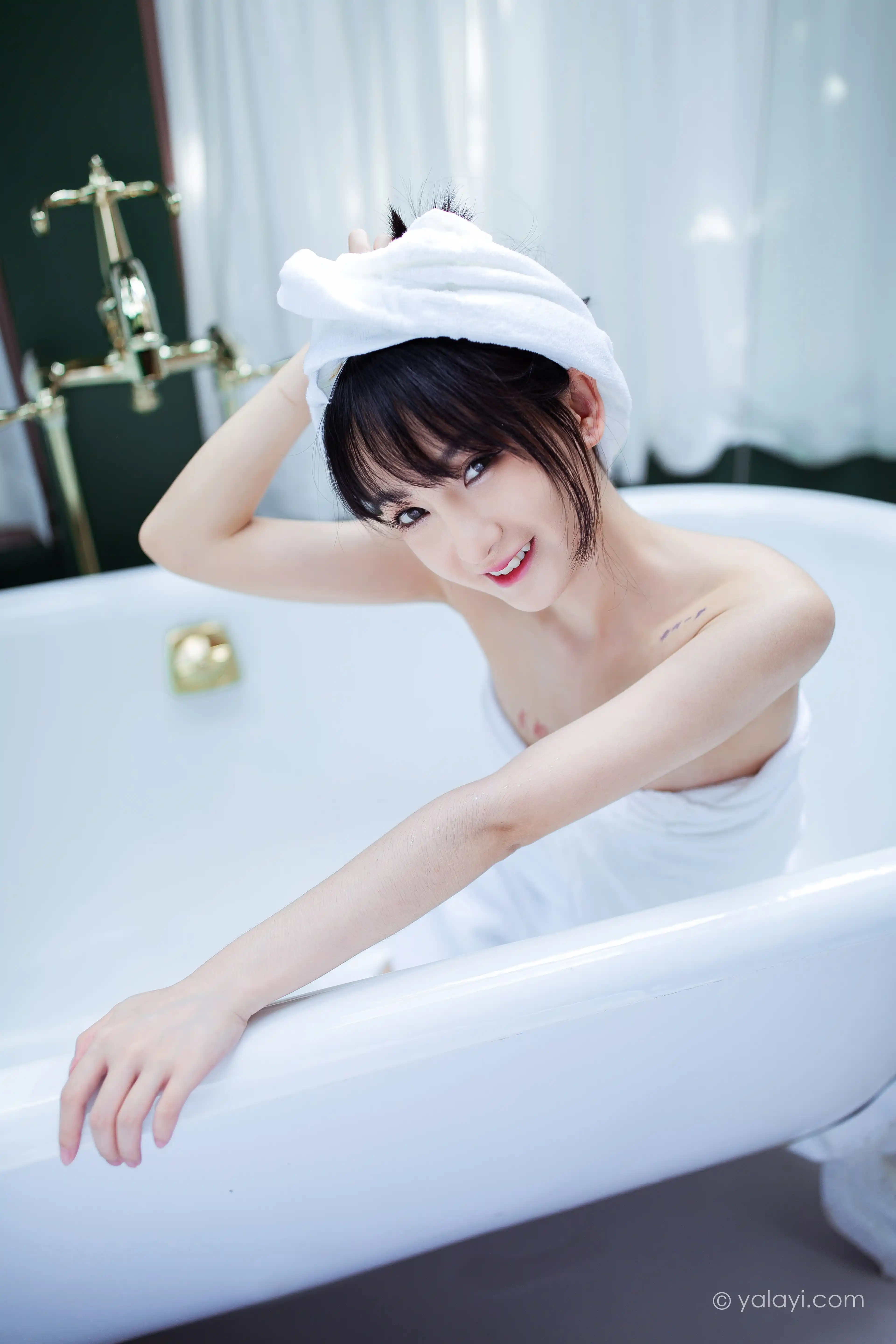 YALAYI雅拉伊 2020.08.06 NO.684 落落《清凉一夏》[47P+1P361M] - 第4张