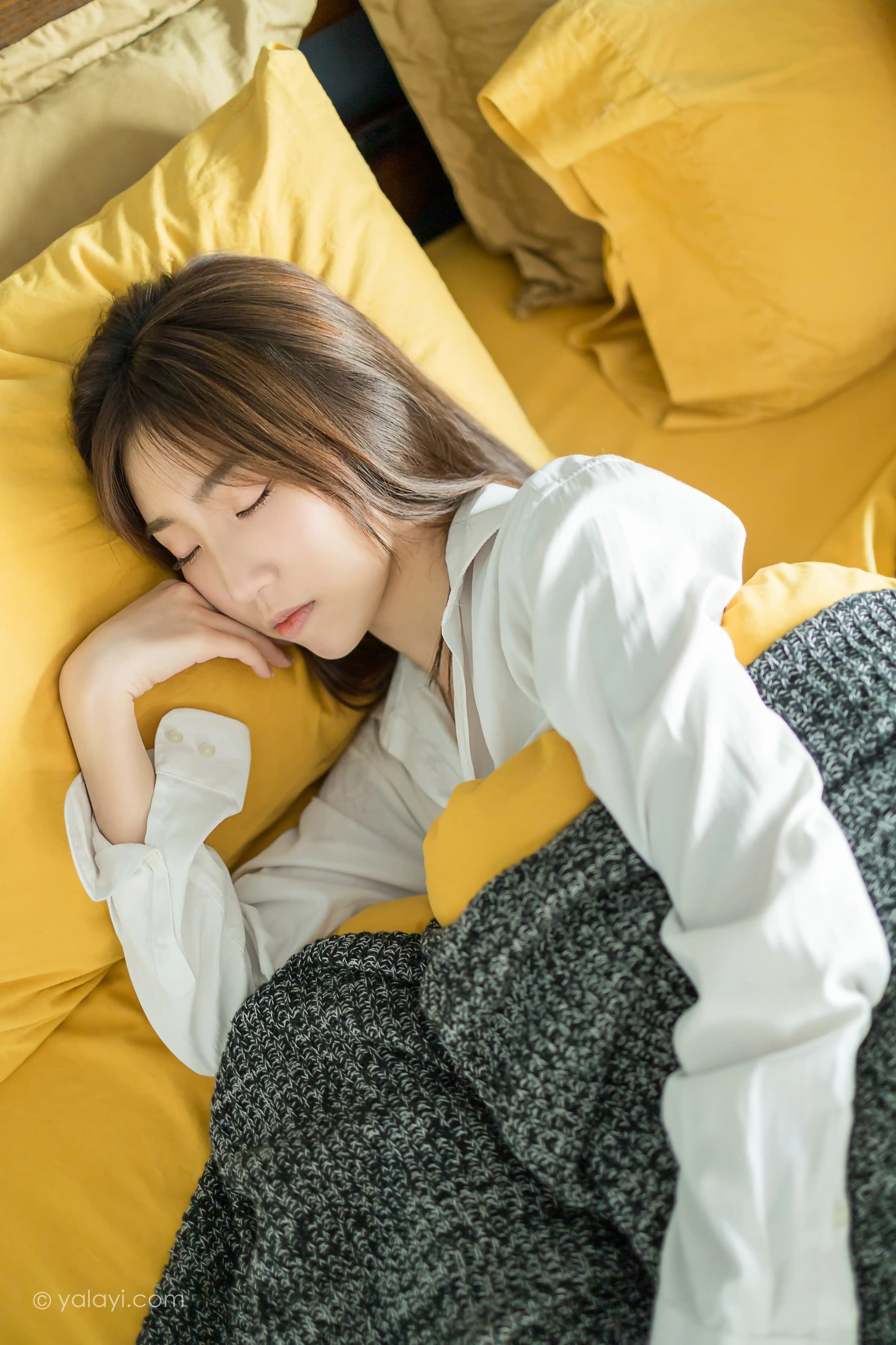 YALAYI雅拉伊 2020.08.10 NO.686 小乔《亲爱的早安》[45P+1P487M] - 第2张