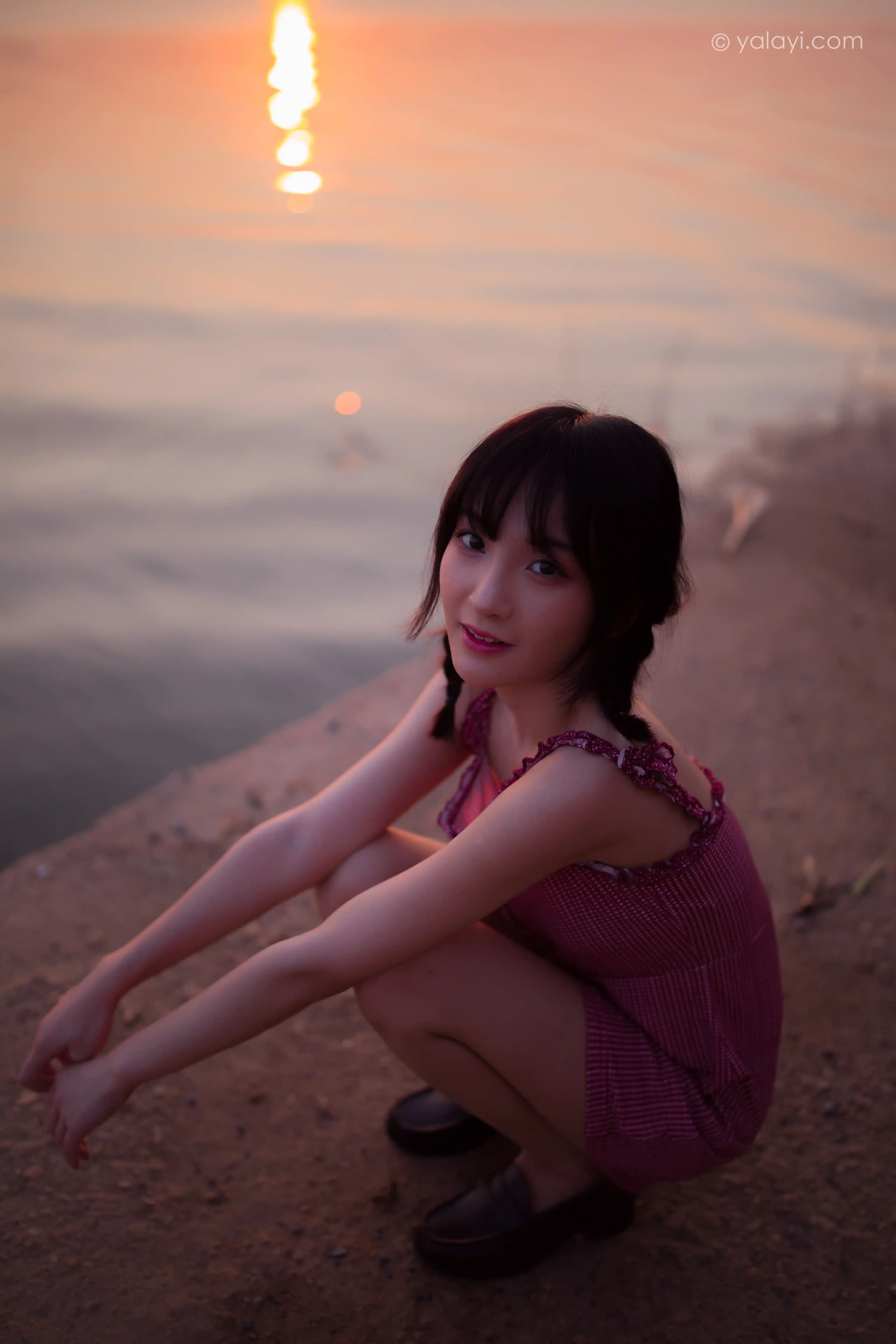 YALAYI雅拉伊 2020.09.09 NO.700 周周《杨柳岸》[48P+1P316M] - 第2张