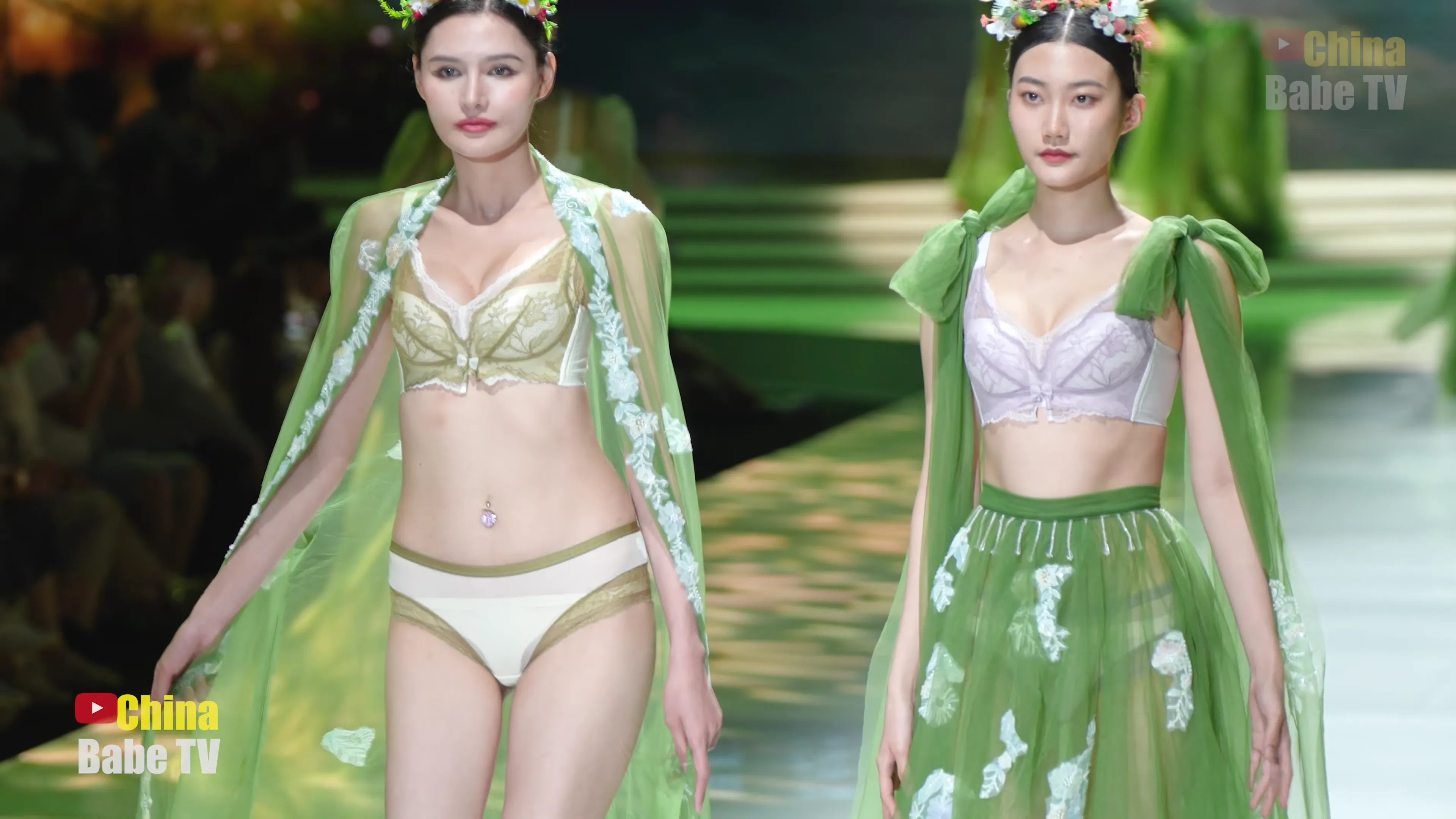 【4K】 慢速純享SLOW MOTION - 2024深圳SIUF綠野仙蹤花子内衣秀Threesome Forest Fairy Lingerie Live Show ツーウェイ [1V] - 第2张