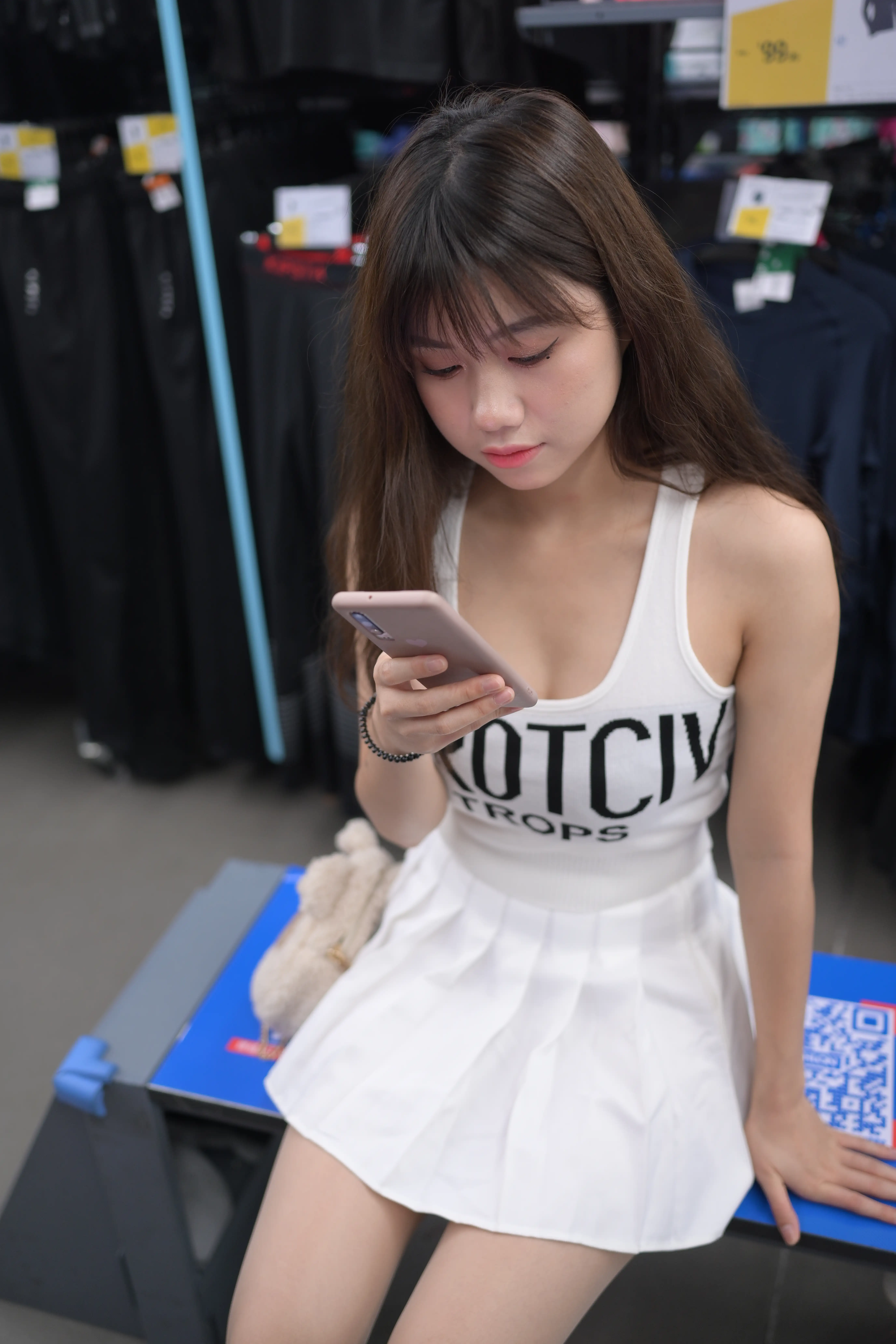 1543 [435P 11V] - 第2张