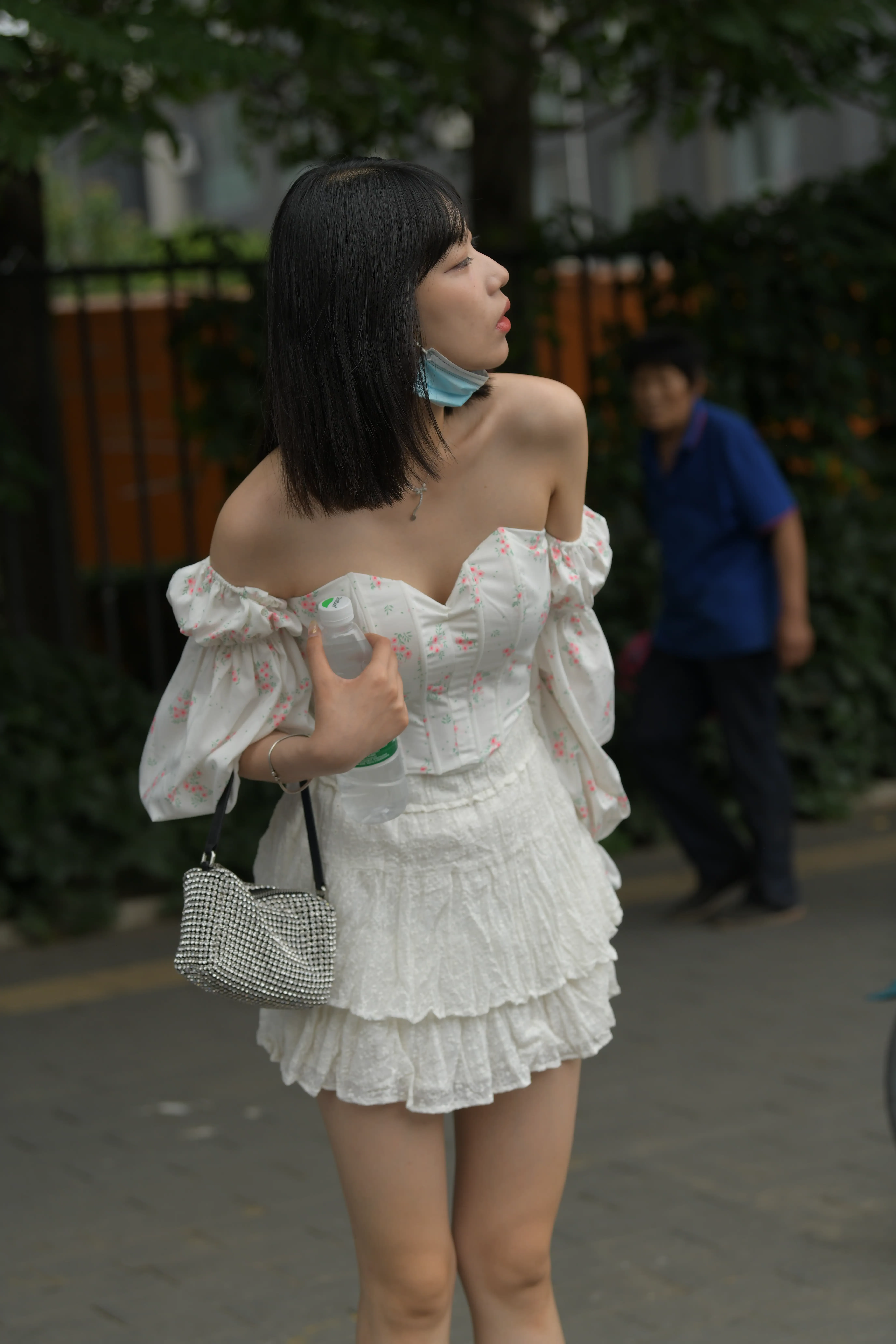 1567 [486P 1V]