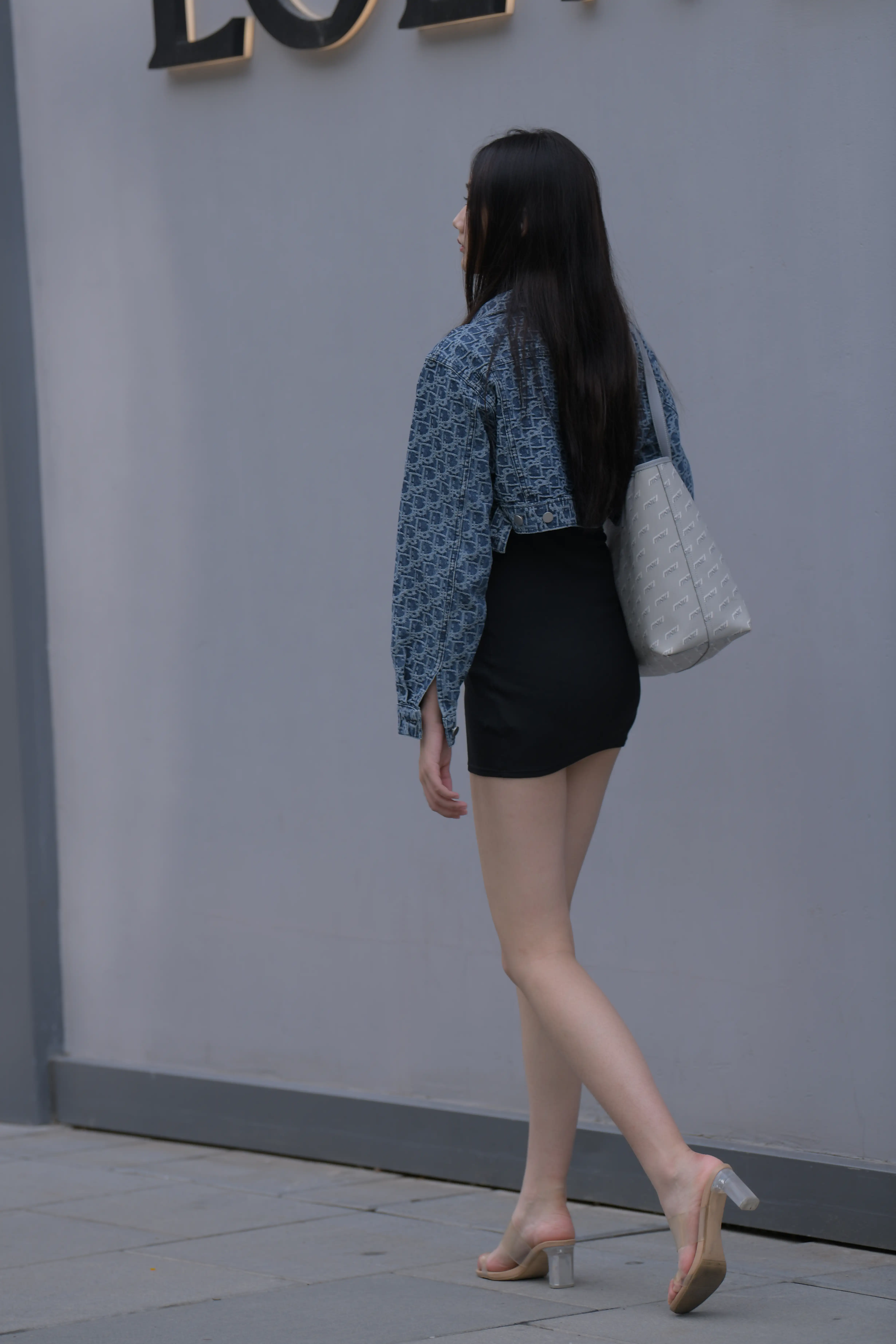 1637 [417P 2V] - 第6张