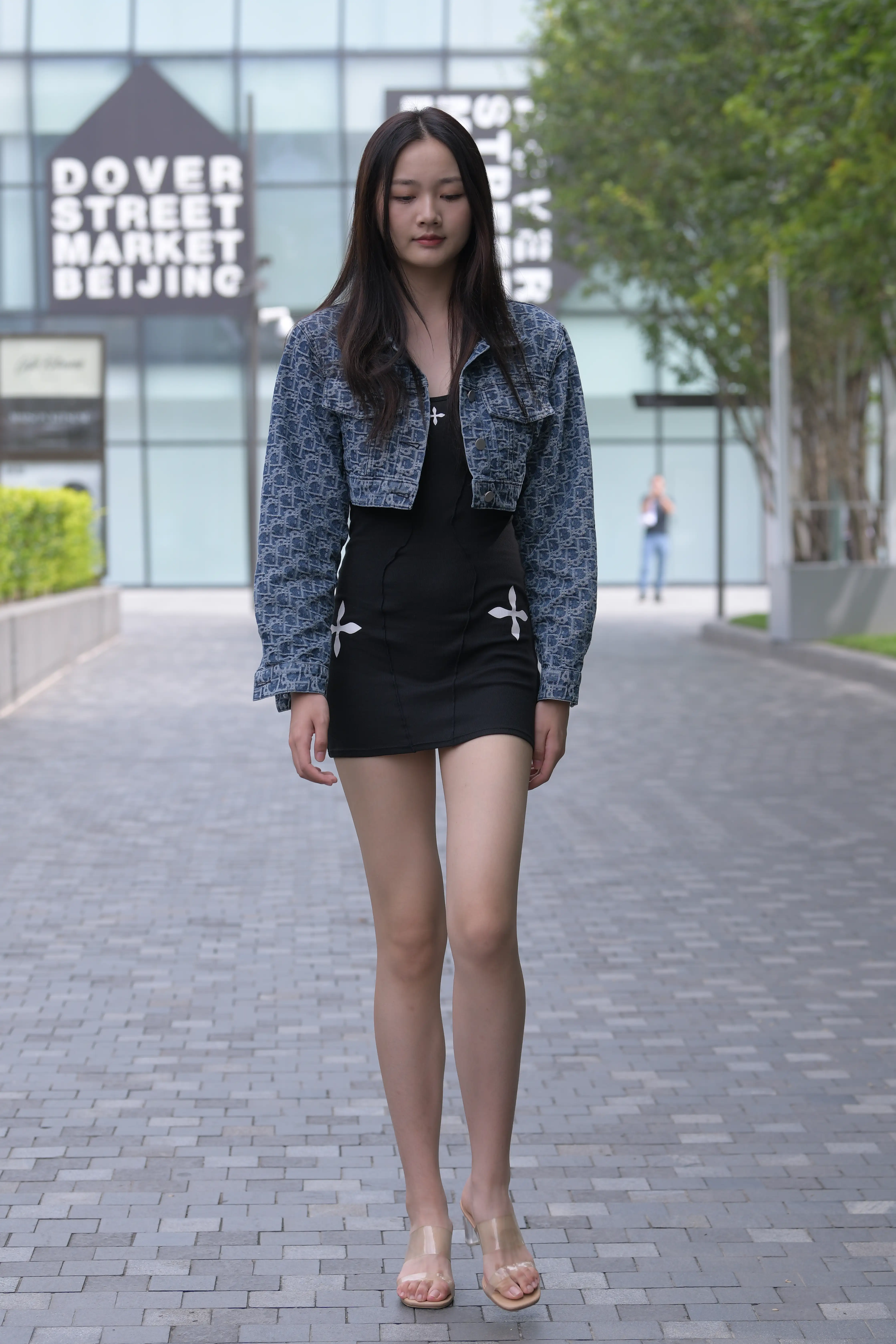 1637 [417P 2V] - 第7张