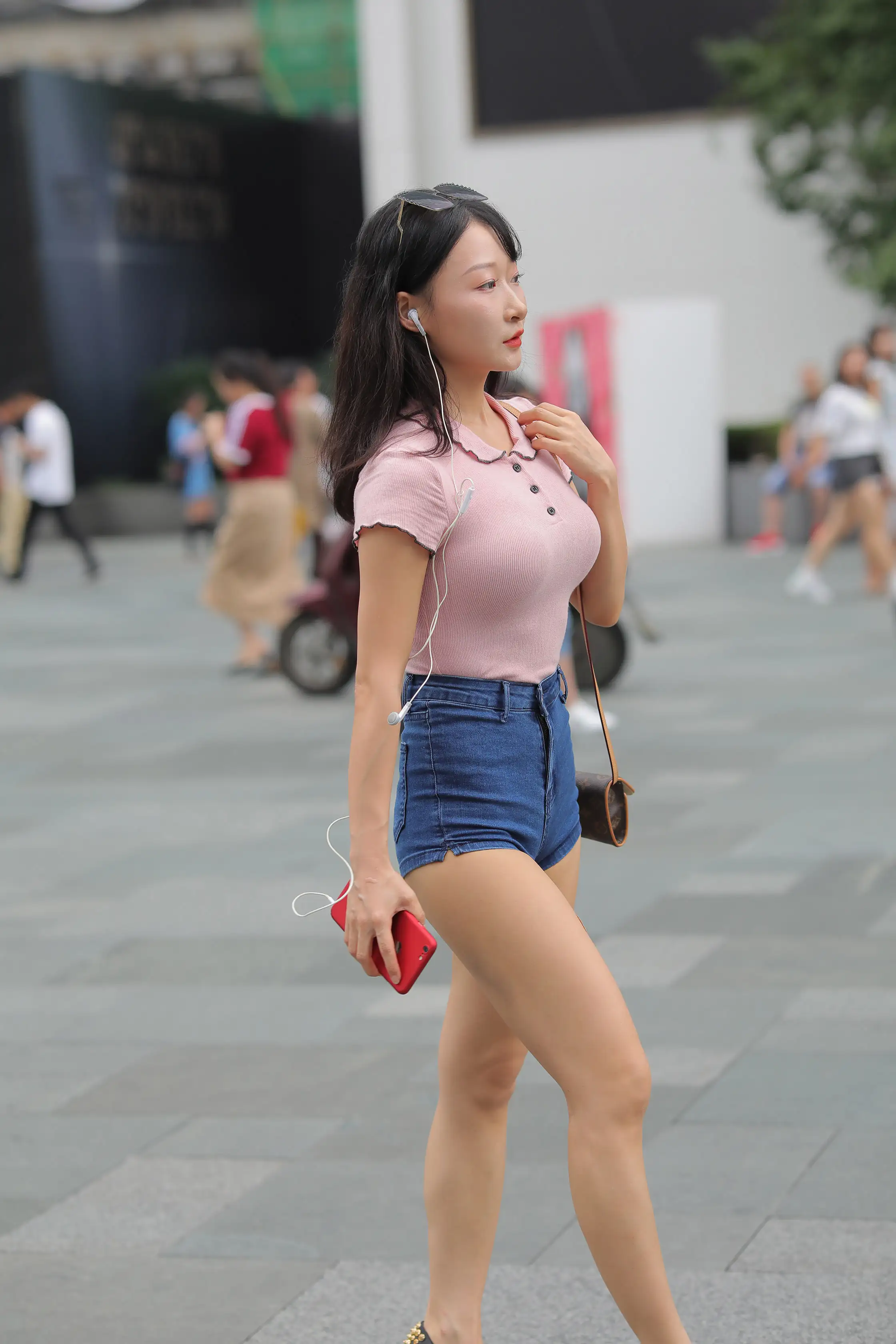 1763 [341P 0V]