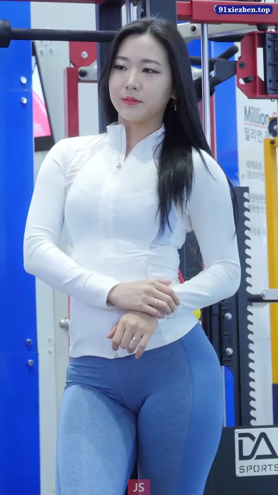韩国美女教练紧身裤健身实拍2 [MP4-191MB] - 第4张