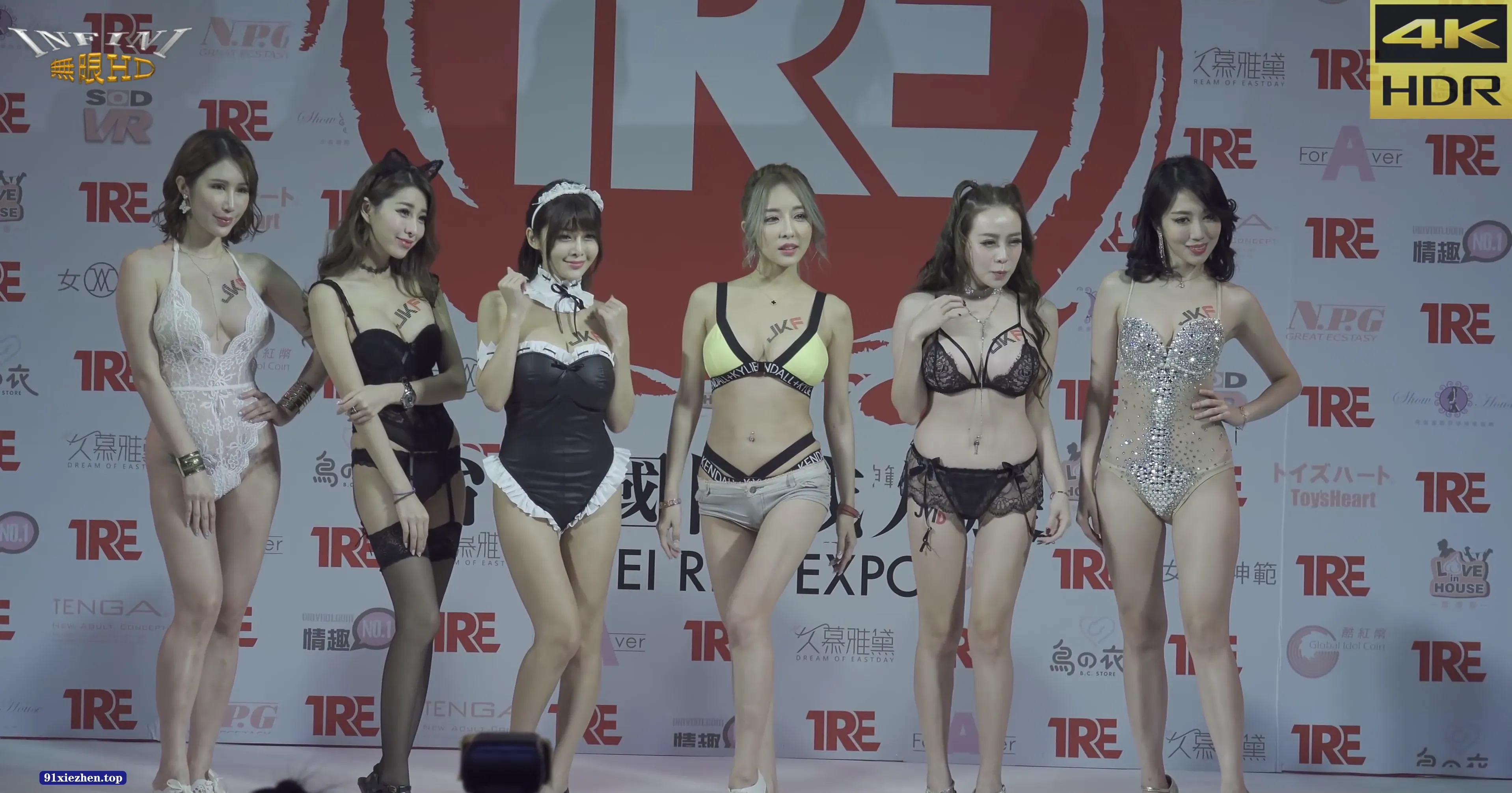 2018 成人展众女郎出场走秀展示 [MP4-506MB]