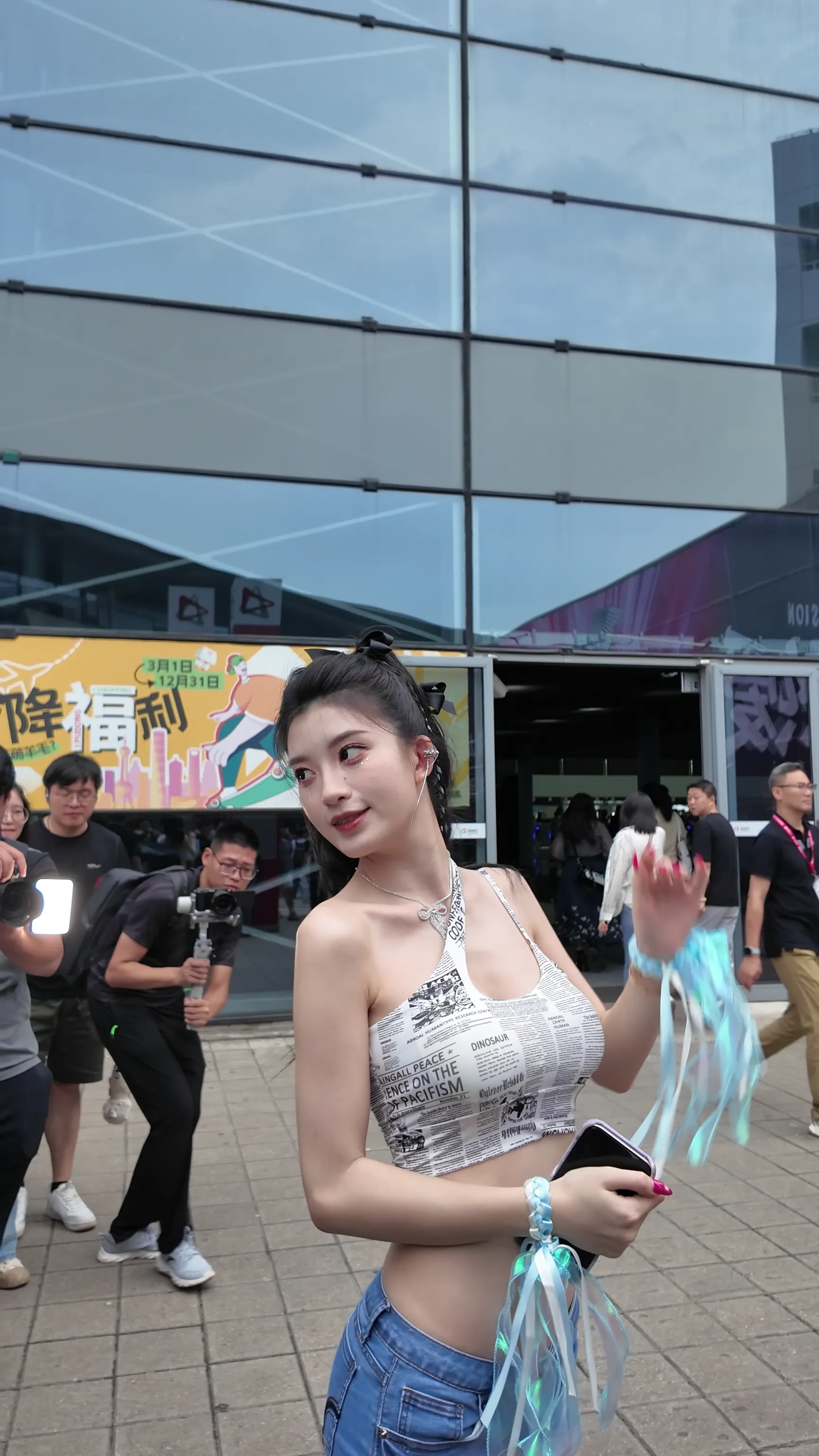 2025深圳大灣區車展 網紅車模 # 外拍 BB酱 [0P 8V 3.66GB]