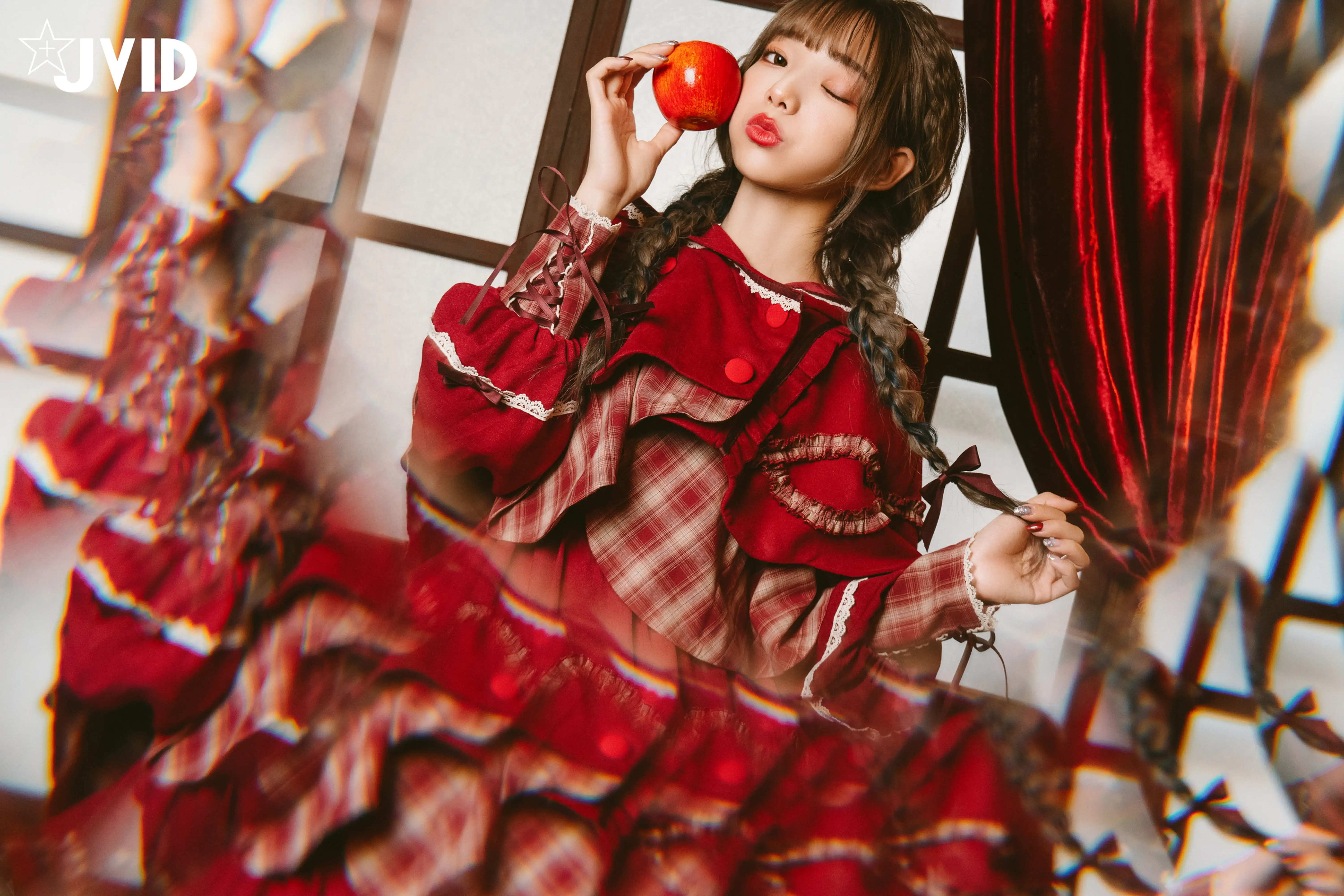JVID NO.604《啾啾の奇妙な冒険》小紅帽啾啾小公主 [121P 1.7GB] - 第3张