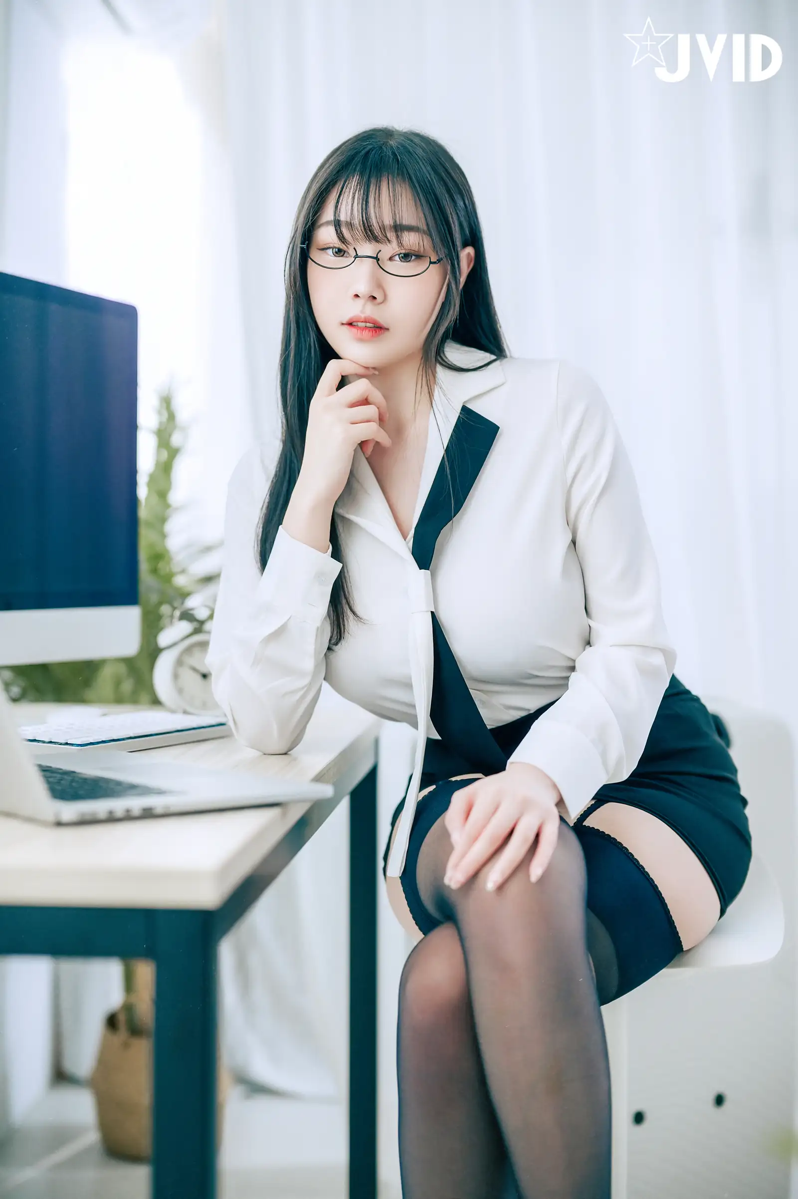 JVID NO.846 苡昕Slivia 超巨乳女秘書 [159P／428MB] - 第3张