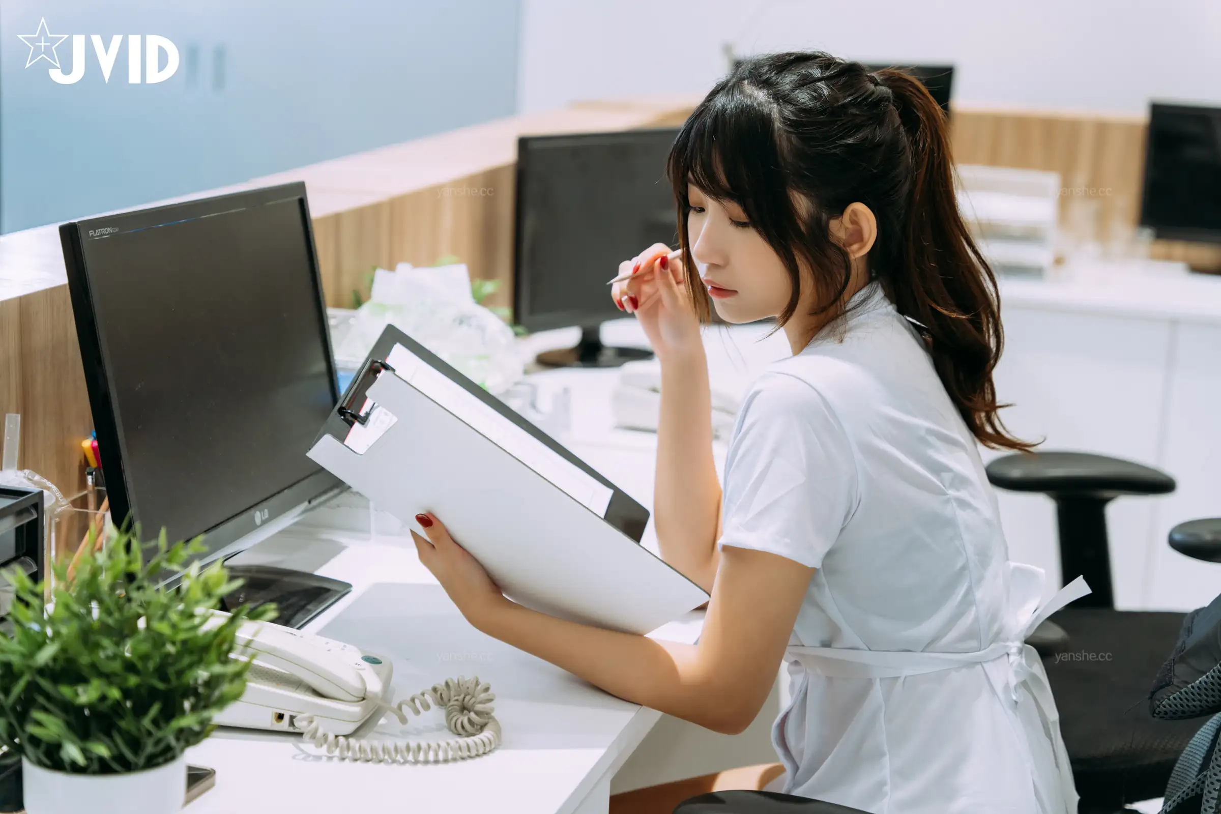 JVID NO.965 肉包Mini&白金 女护理师 [121P1V 1.18GB] - 第3张