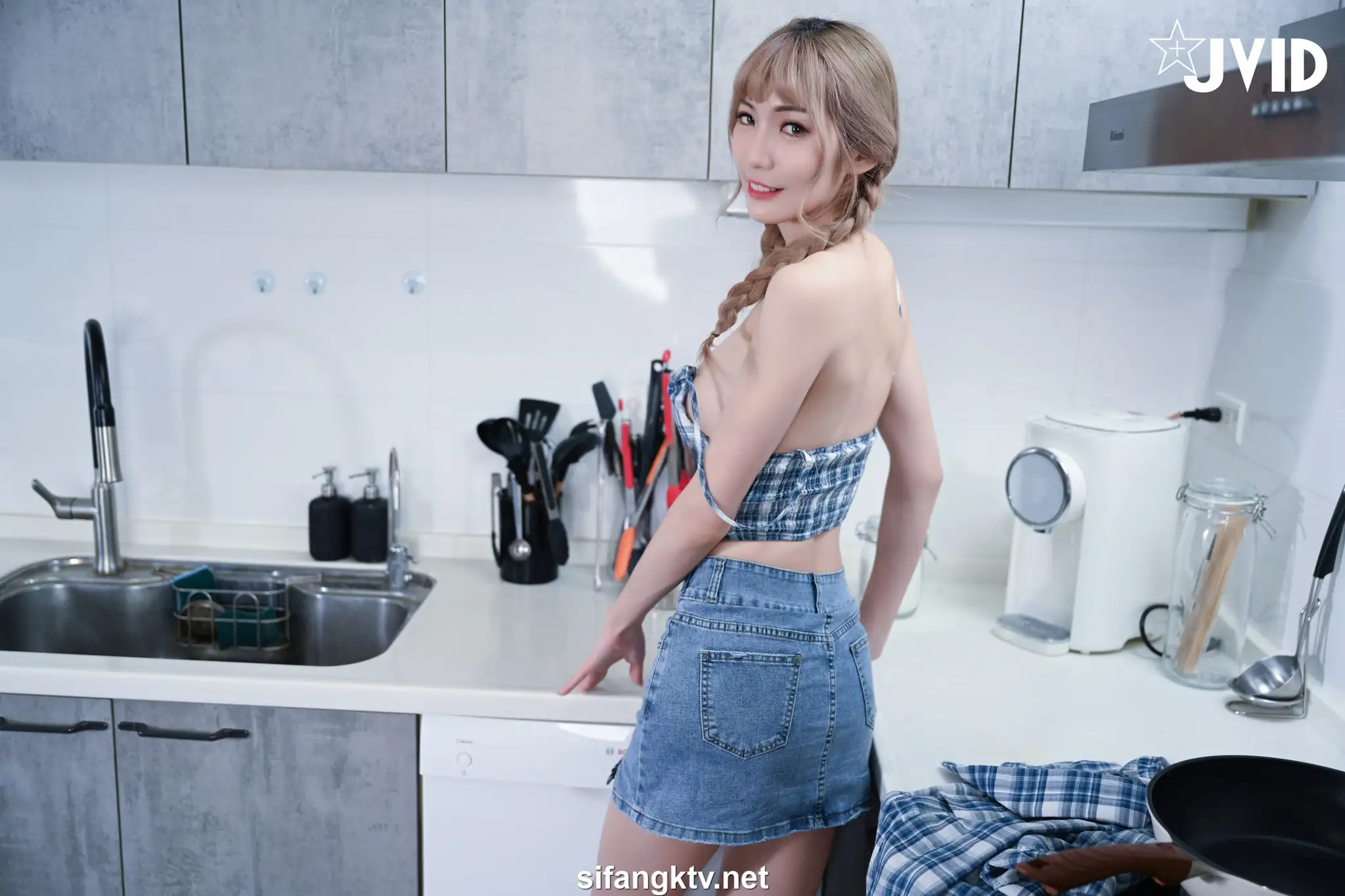 JVID NO.882 芷萱 斯文青春廚娘 [132P+1V／795MB] - 第5张