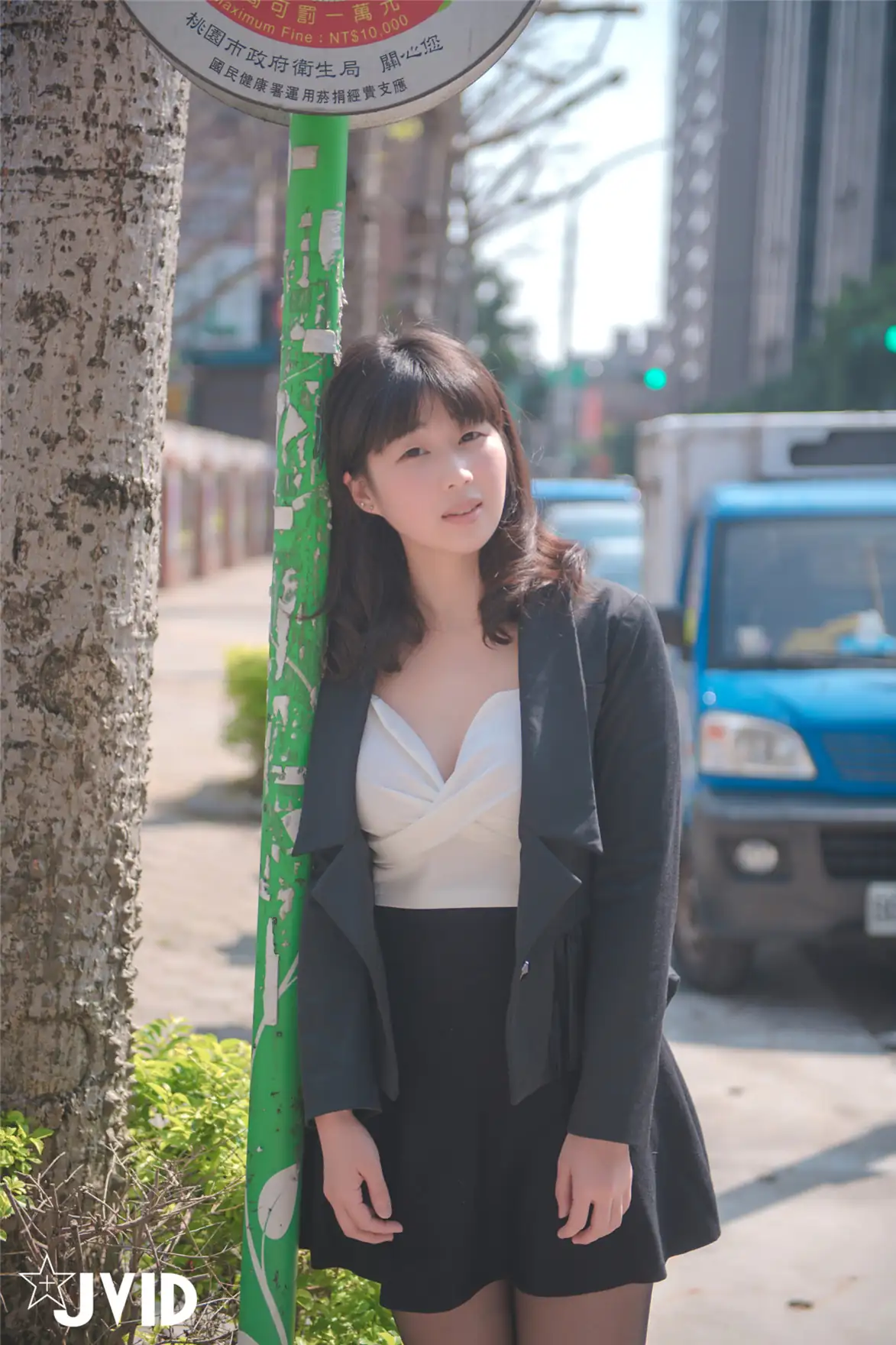 JVID NO.800 公司公交車站接待員 [93P+1V／617MB] - 第2张