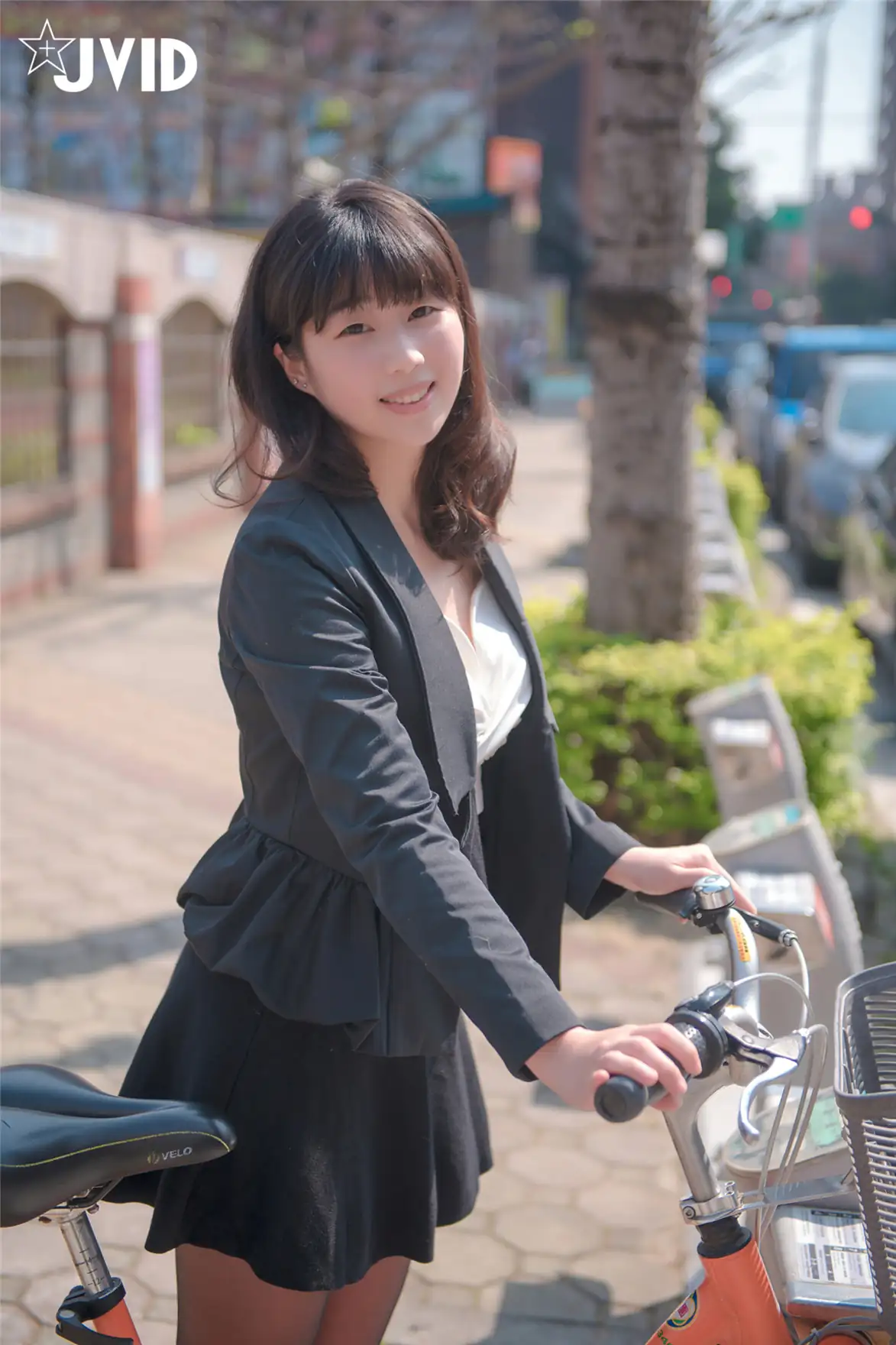 JVID NO.800 公司公交車站接待員 [93P+1V／617MB] - 第4张