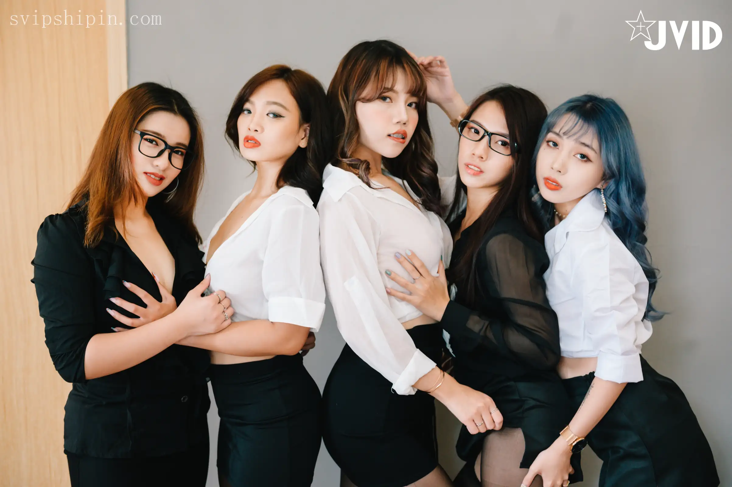 JVID – DesireVol.SXD营业部5位黑丝OL.下班后的淫行旅馆 104P1V