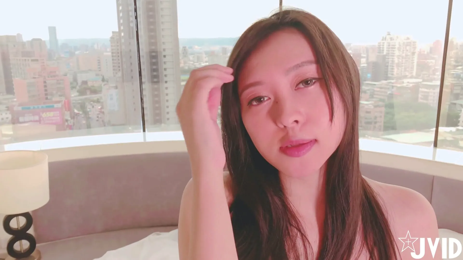 JVID – E罩杯巨乳娘兔兔诱惑VS气质女神艾比狂扯蕾丝小丁磨蹭 极品美尻 59P1V - 第1张