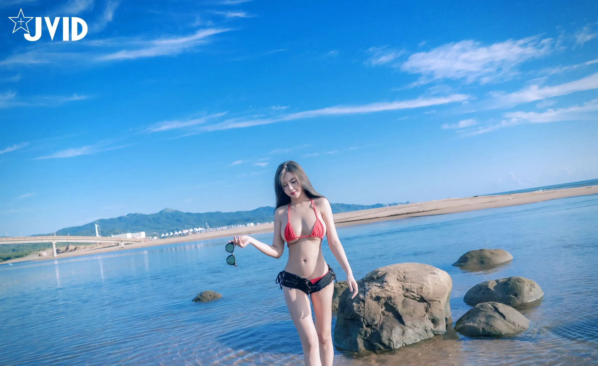 JVID - 神似关之琳巨乳女神木木森的比基尼全裸沙滩 112P1V - 第2张