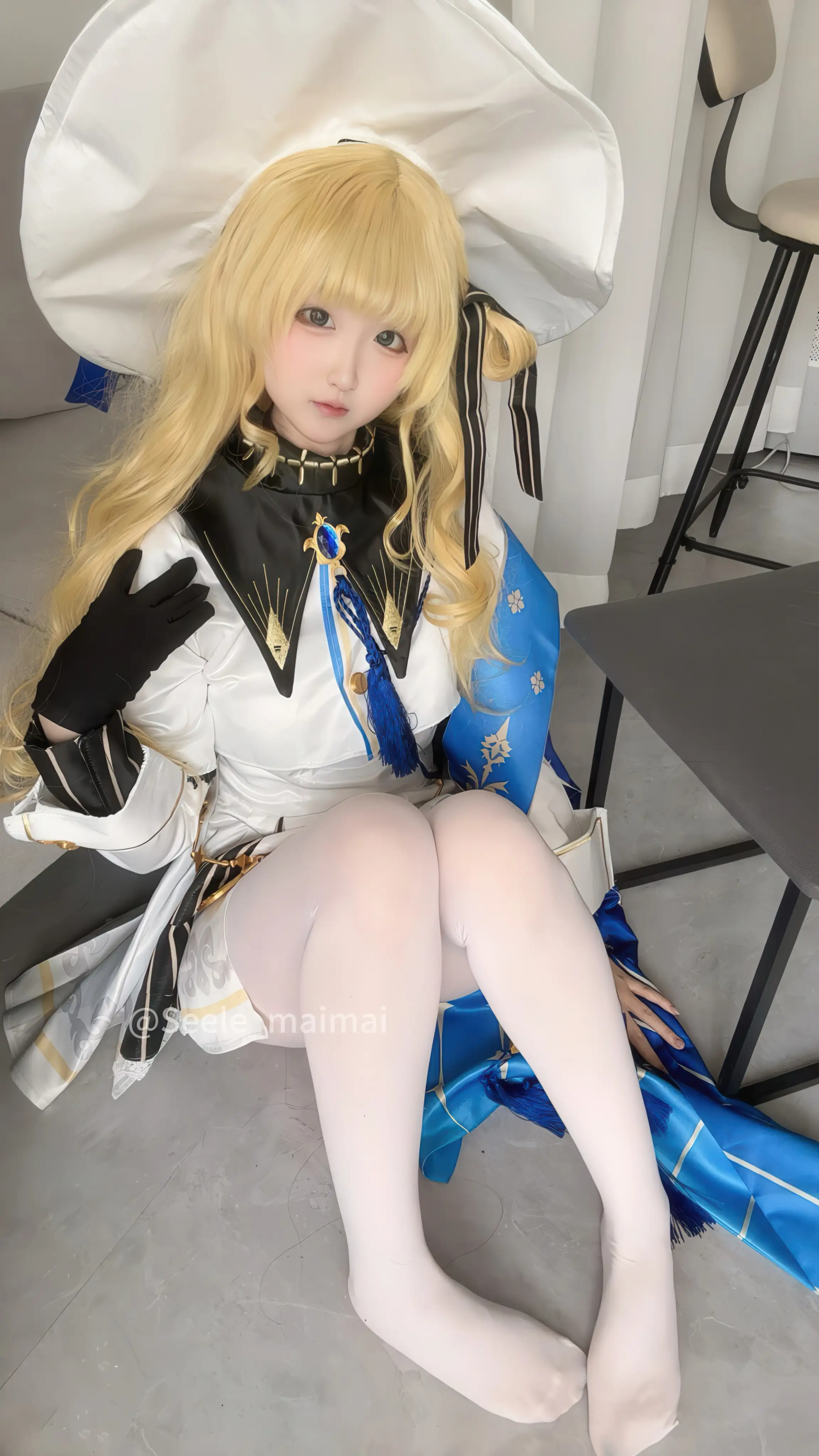 Seele麦麦 NO.027 鸣潮 菲比&卡提希娅·蓝色花海物语 [96P 320M] - 第5张