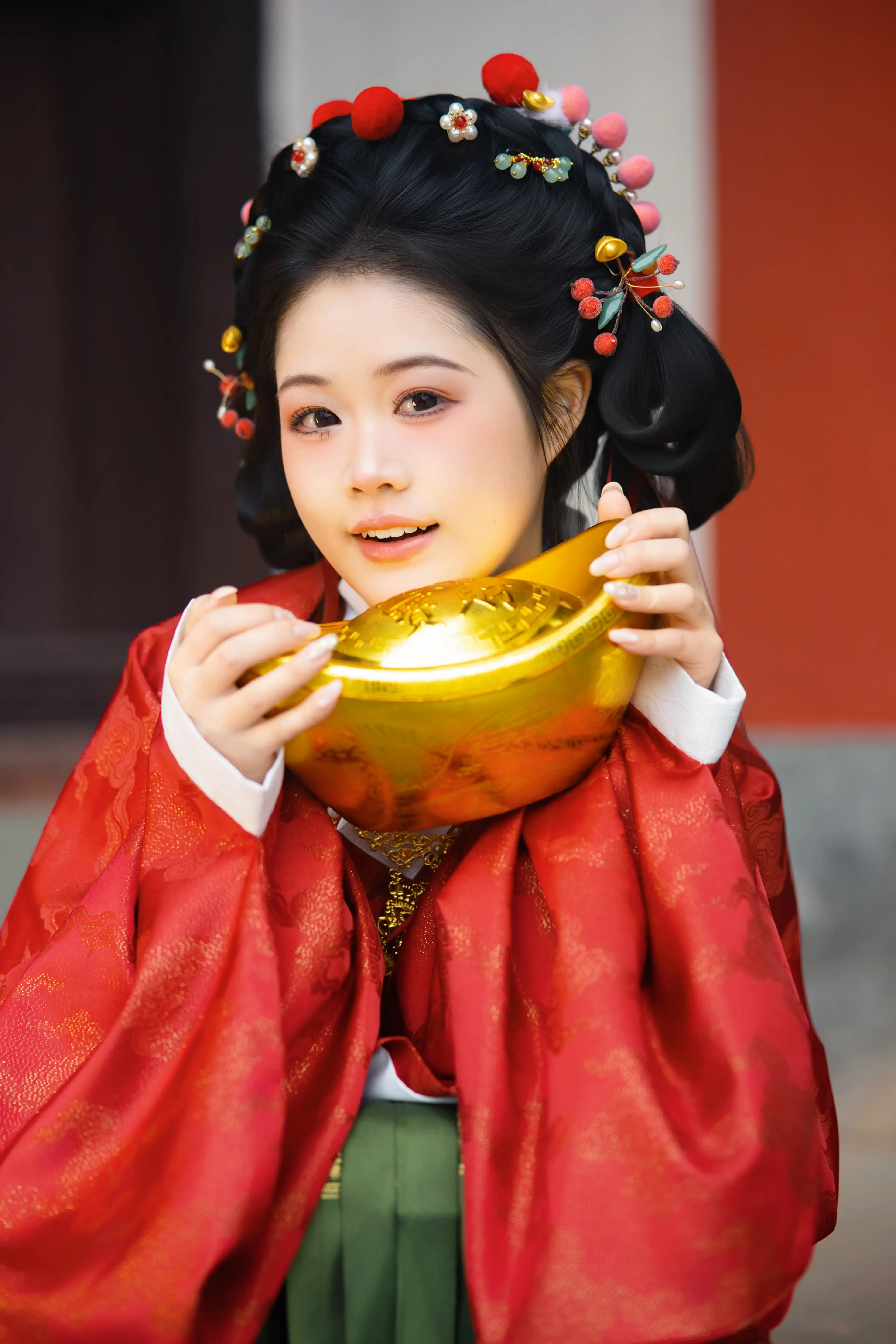 YITUYU艺图语 2026.01.08 明制新年汉服写真 [12P 249.61 MB]