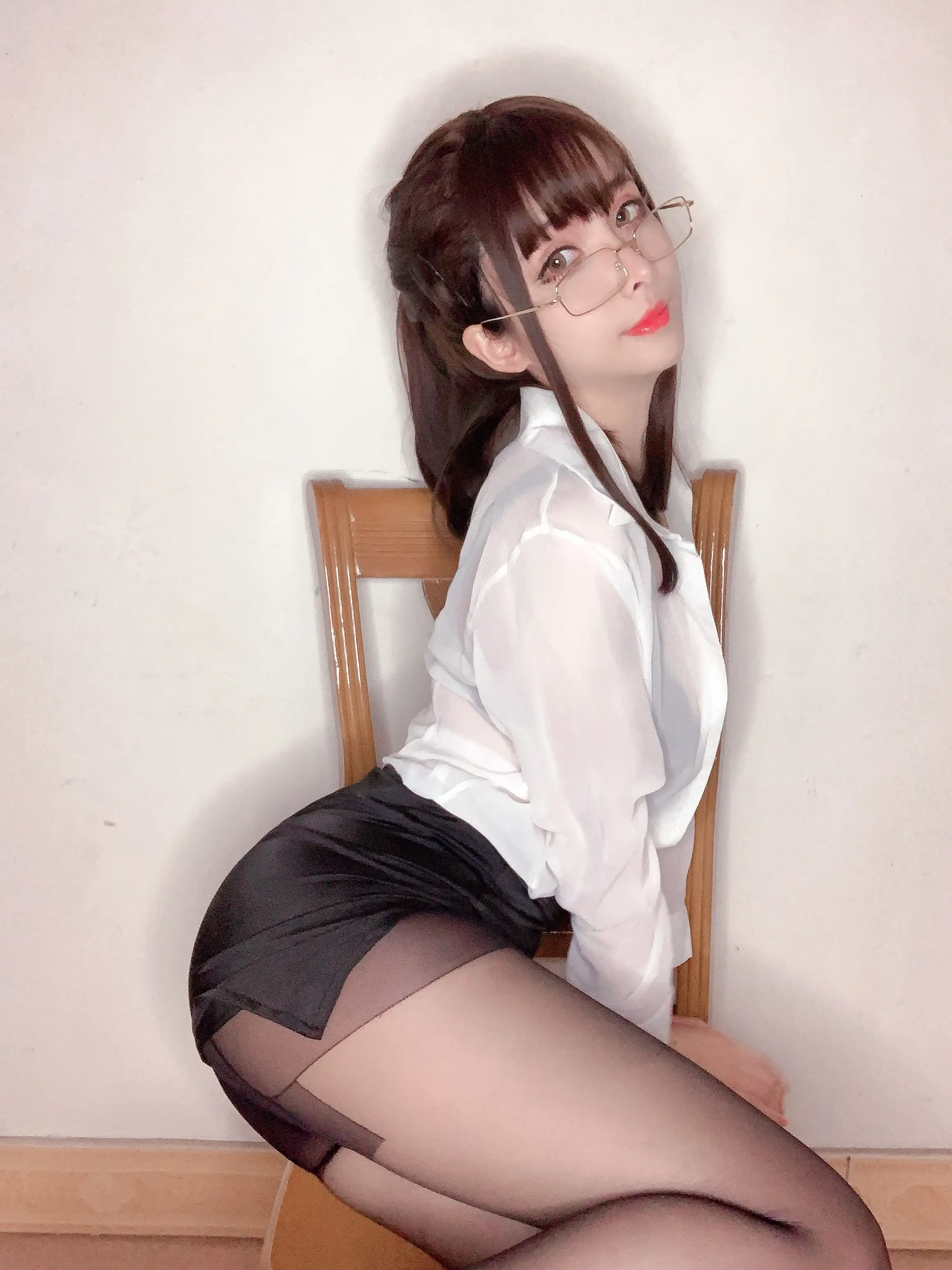 rioko凉凉子 NO.043 教师 [18P-41MB] - 第7张