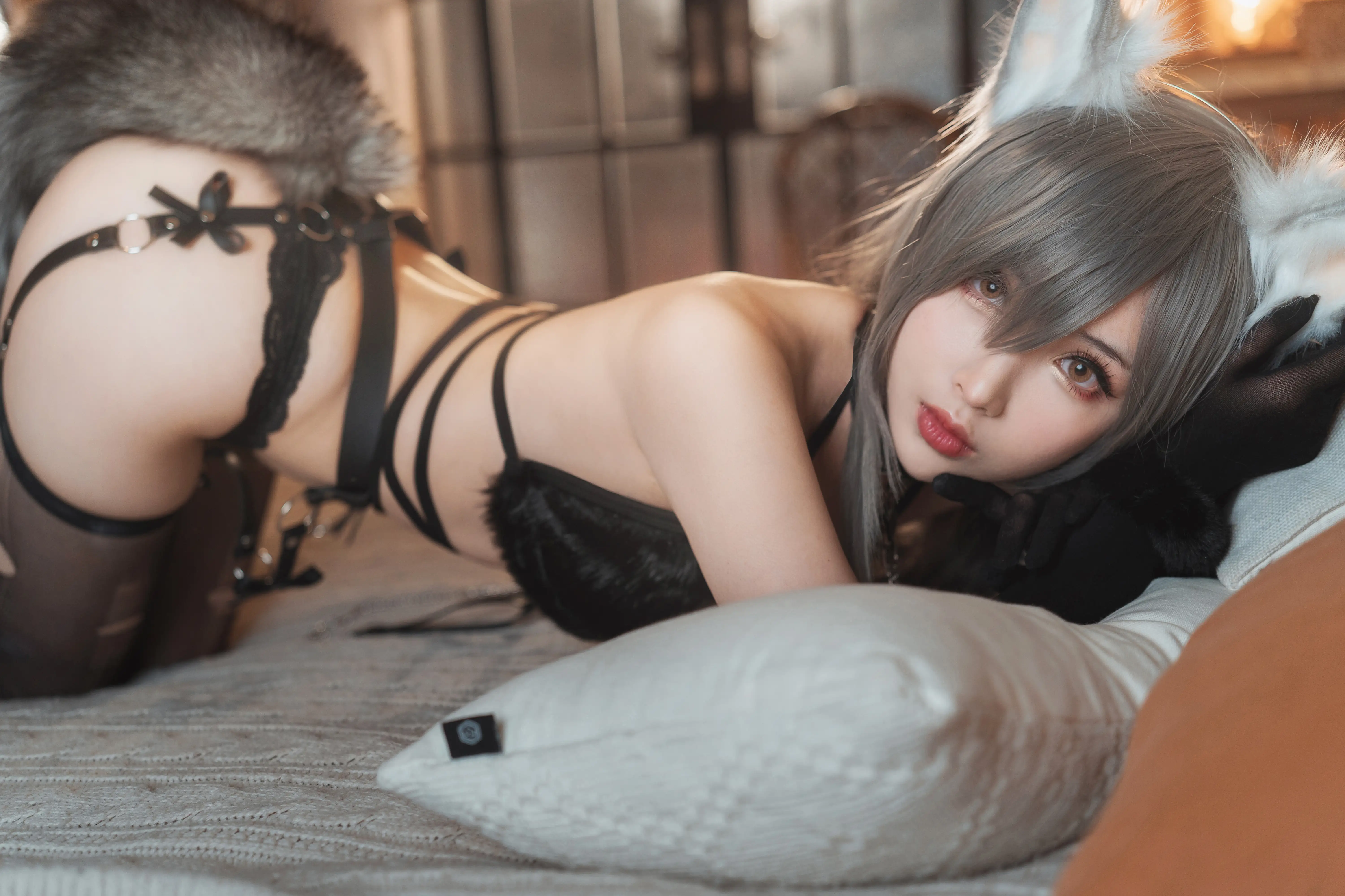 rioko凉凉子 NO.053 受伤的灰狼姐姐 [29P-323MB] - 第7张