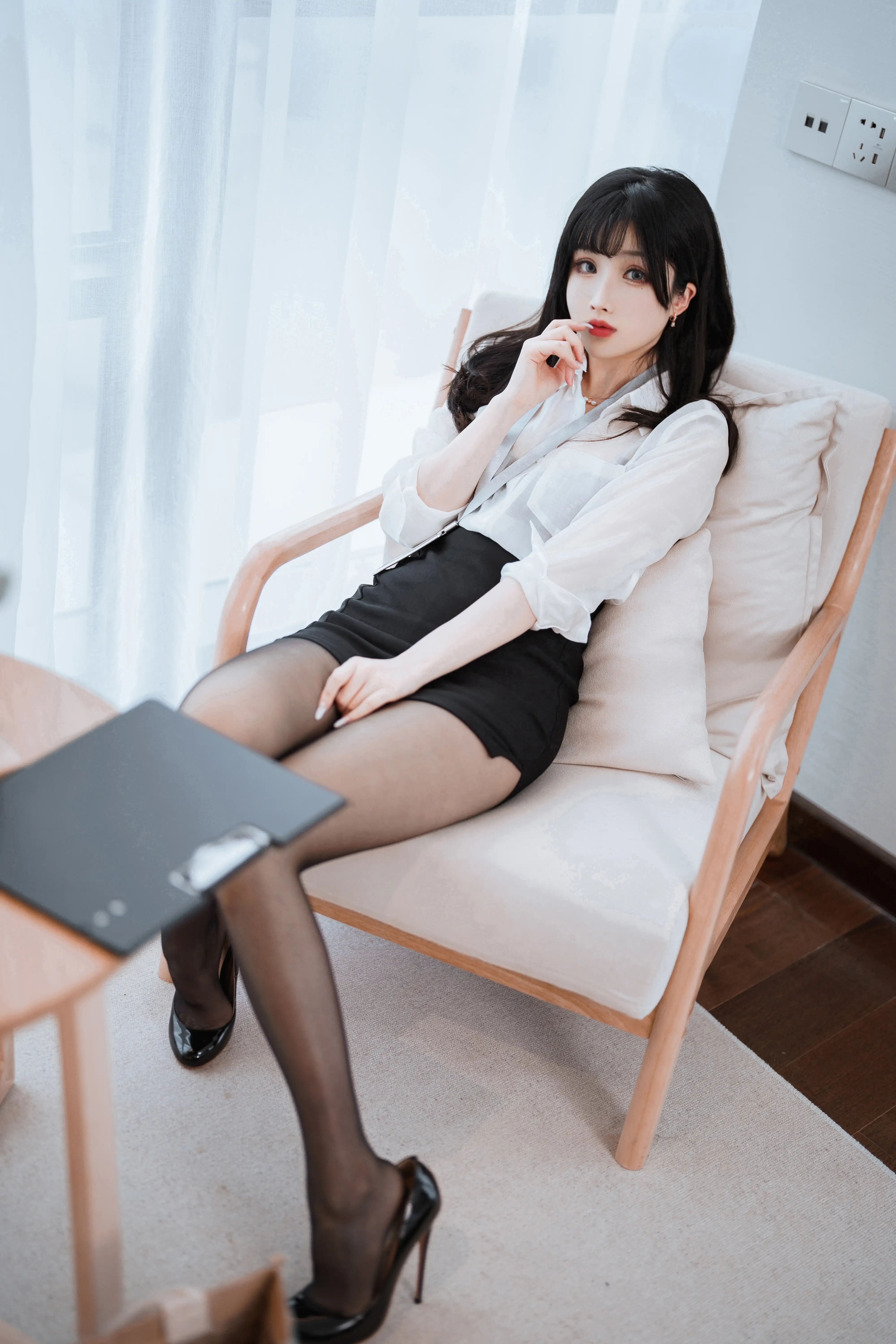 rioko凉凉子 NO.093 &面饼仙儿《黑丝ol制服双人》 [102P11V-1.45GB] - 第1张