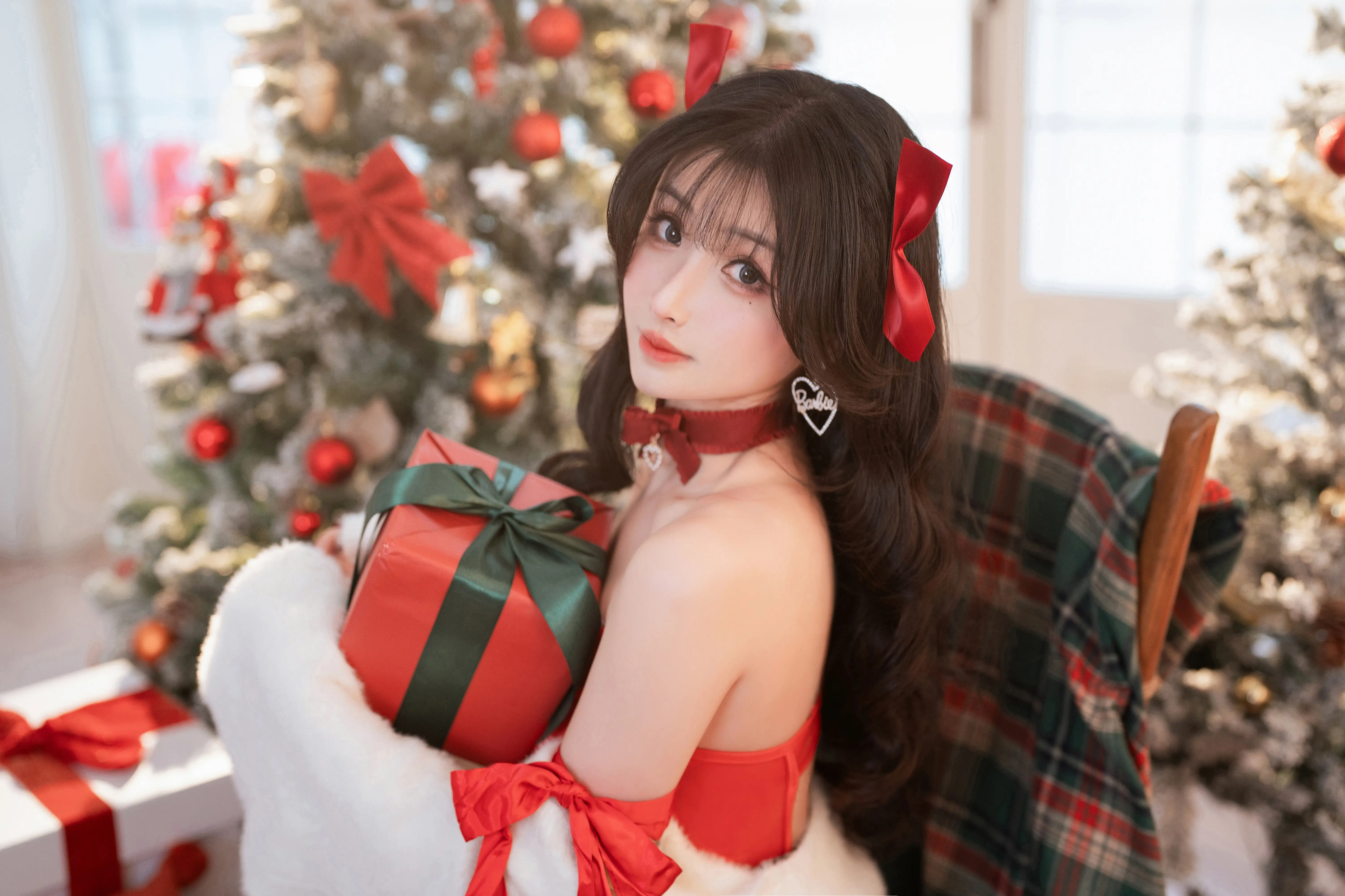 rioko凉凉子 NO.126 圣诞+新年礼物 [51P10V 1.19GB]
