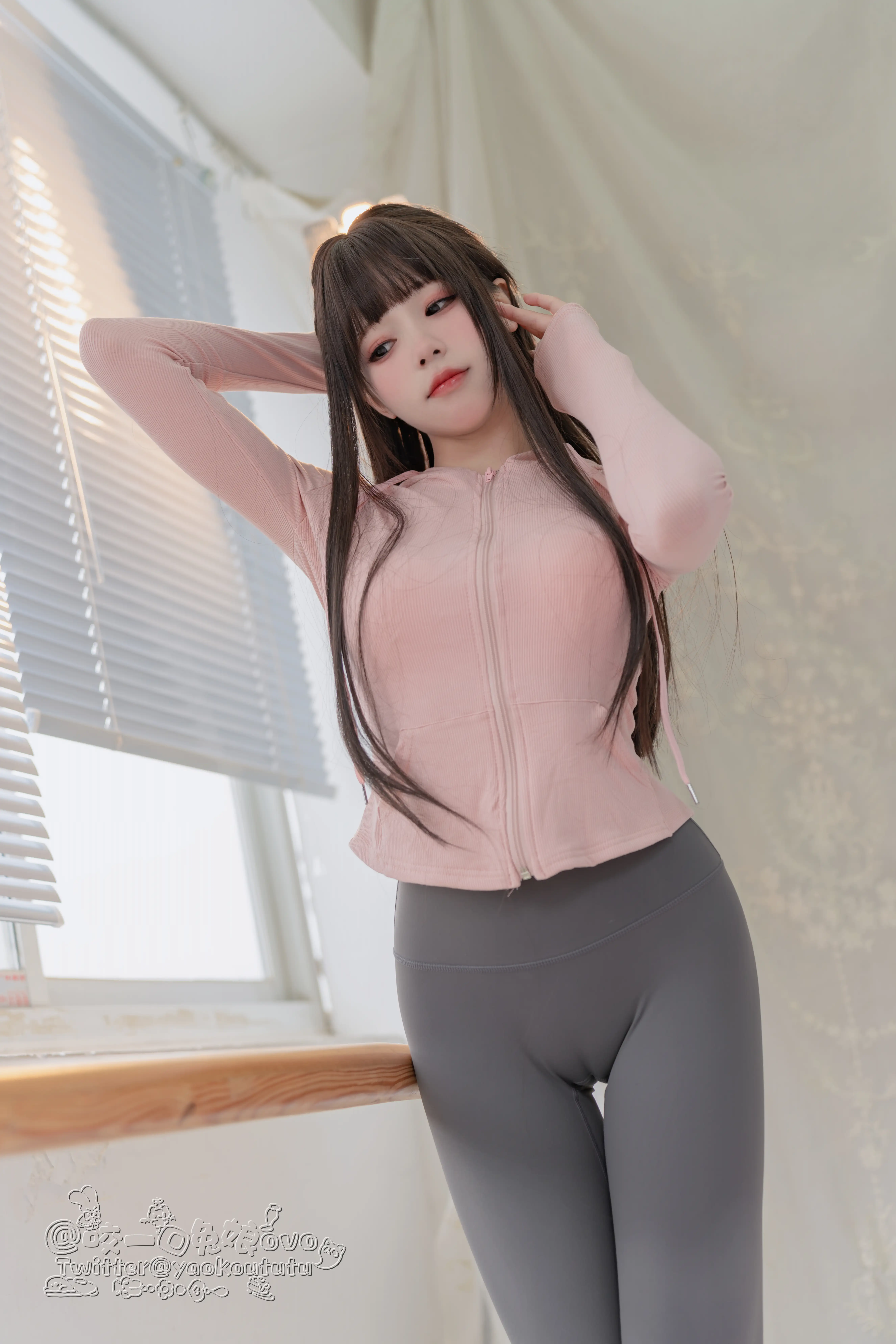 咬一口兔娘(黏黏团子兔) – NO.014 瑜伽私教课 [60P1V-1.04G] - 第8张