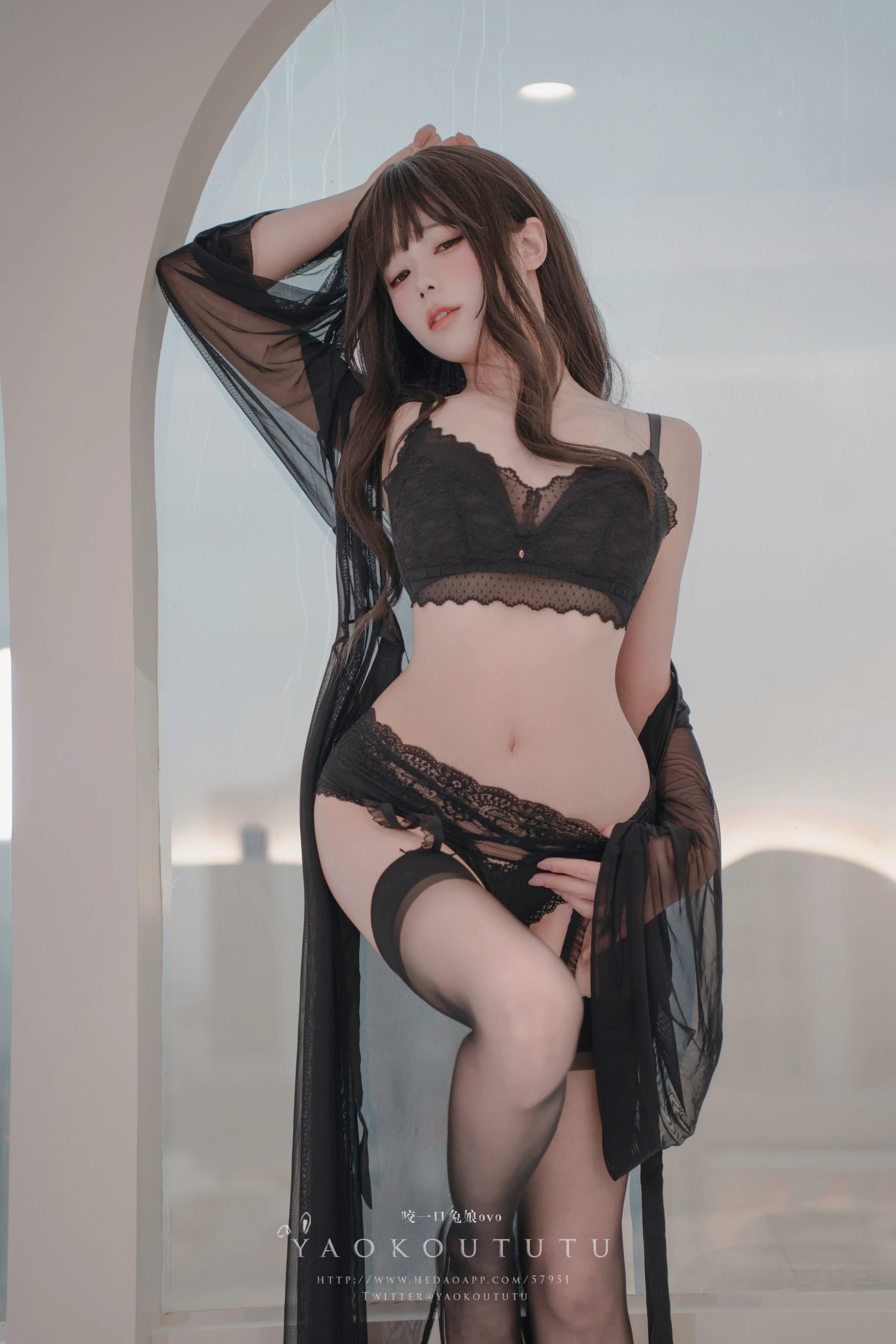 咬一口兔娘(黏黏团子兔) – NO.039 六月订阅 - 微醺大姐姐[72P-1V-1.57G] - 第4张
